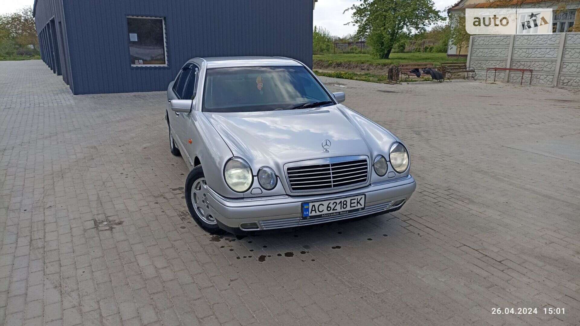 MERCEDES-BENZ E 220 CDI 1998
