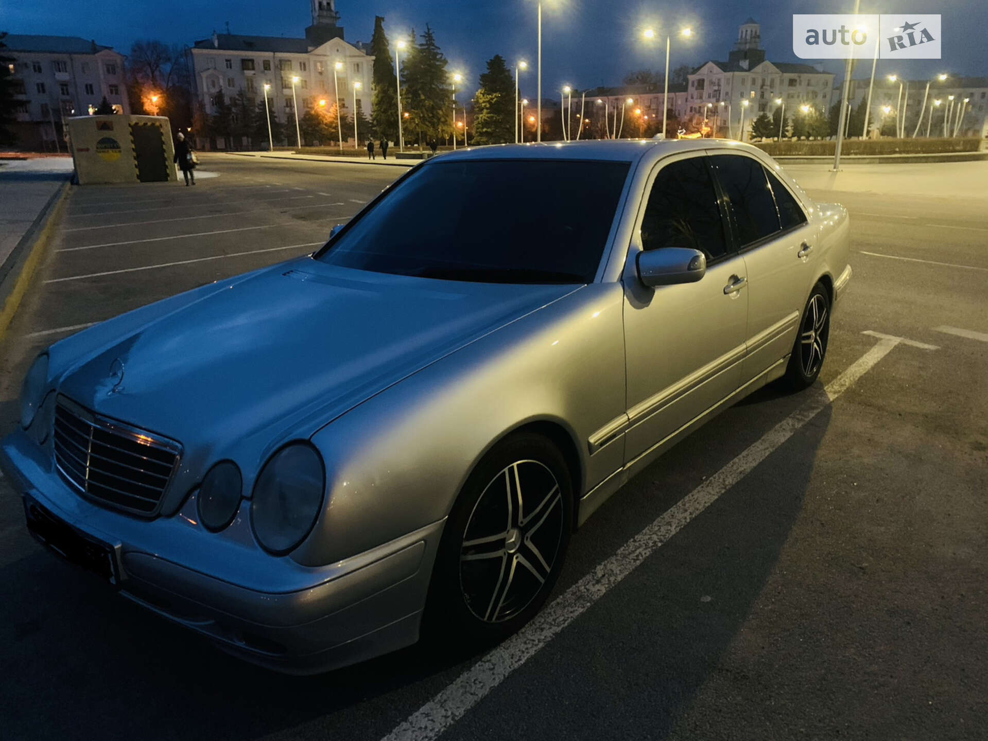 Mercedes-Benz E-Class 2000