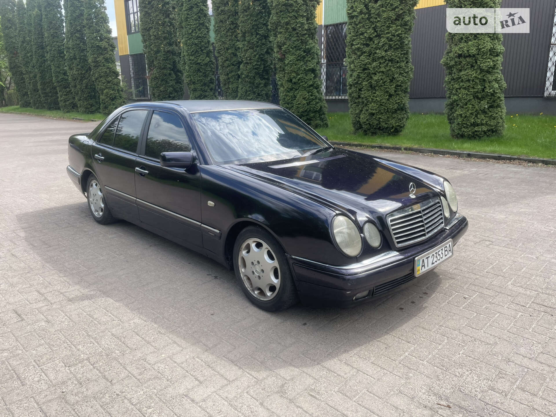 MERCEDES-BENZ E 220 D 1996