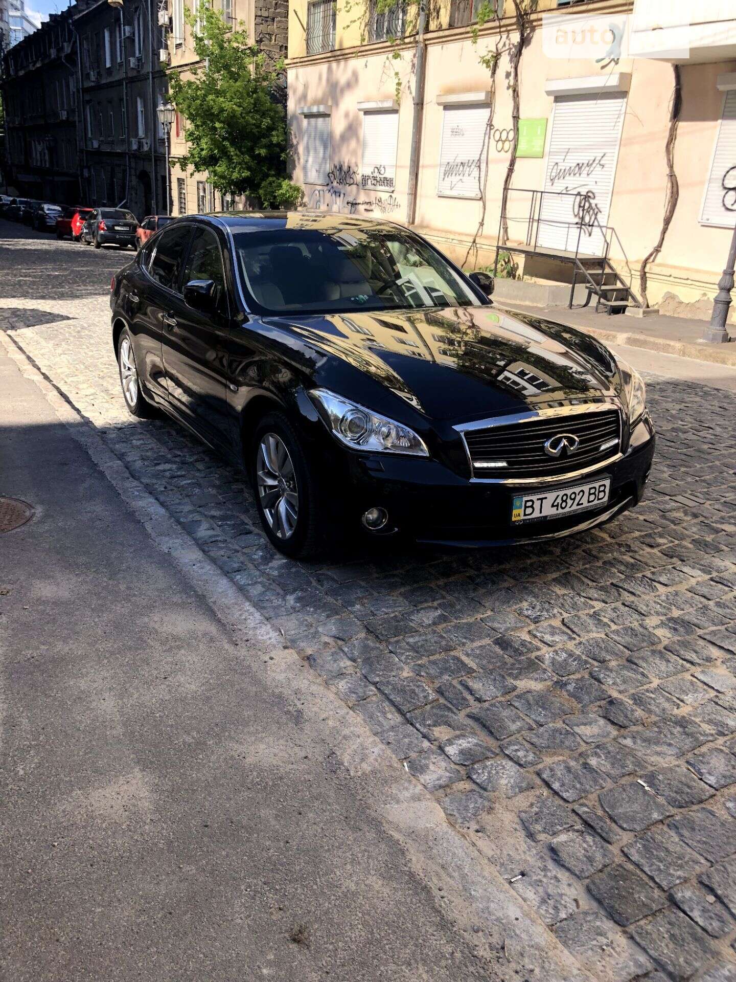 INFINITI M37 2012