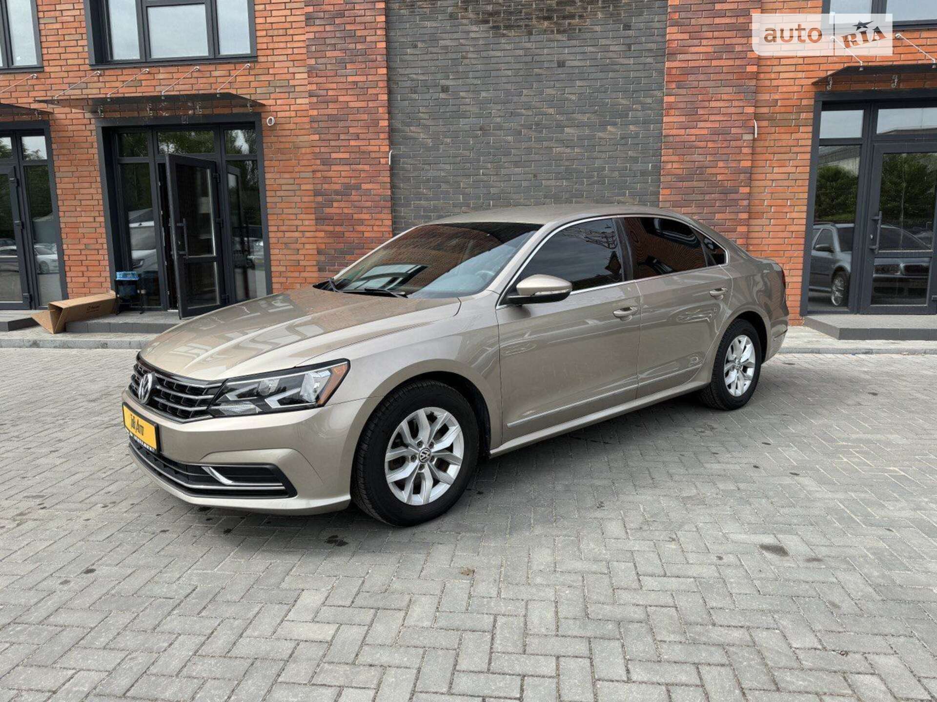 VOLKSWAGEN PASSAT 2015