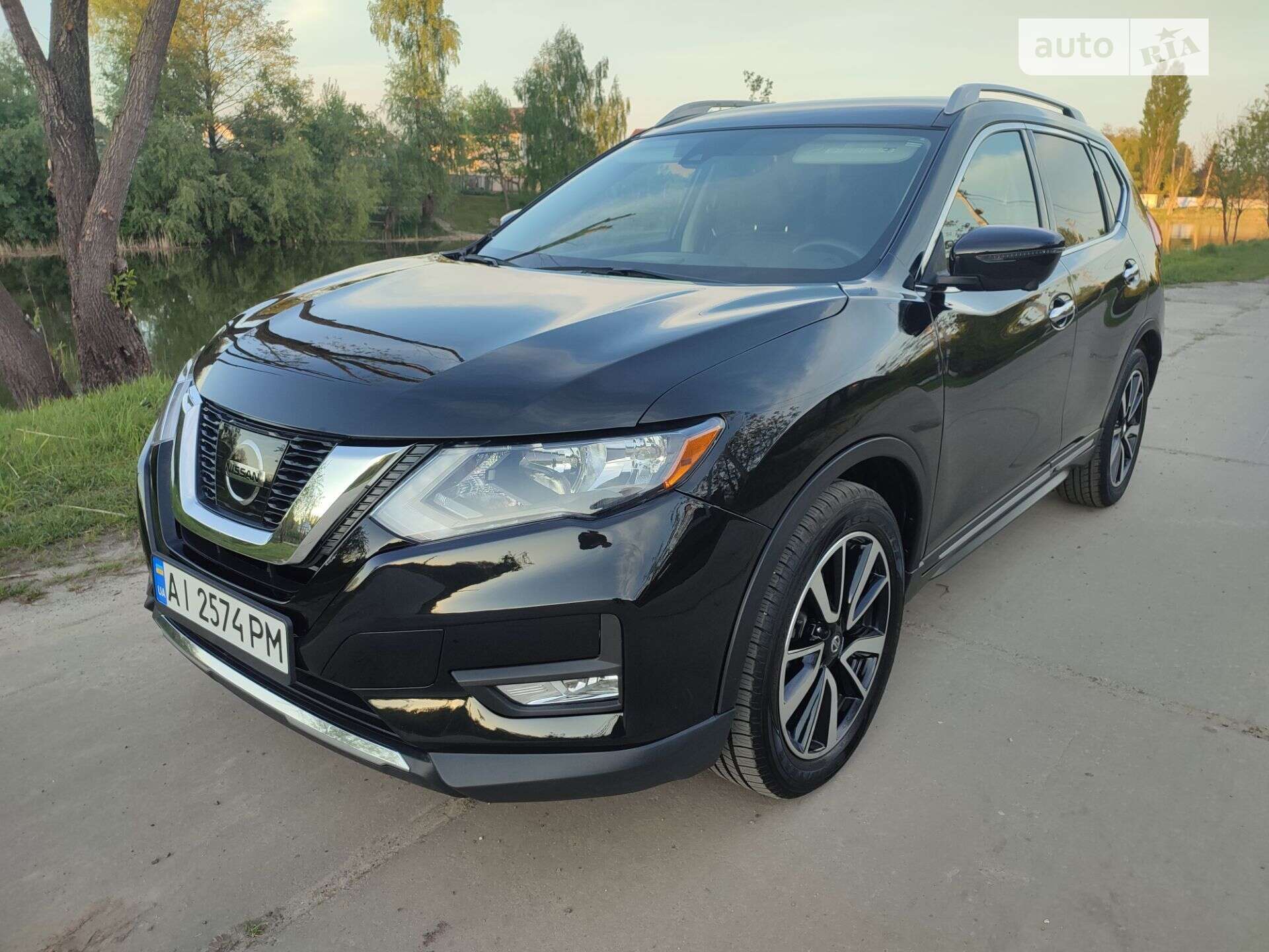 NISSAN ROGUE 2019