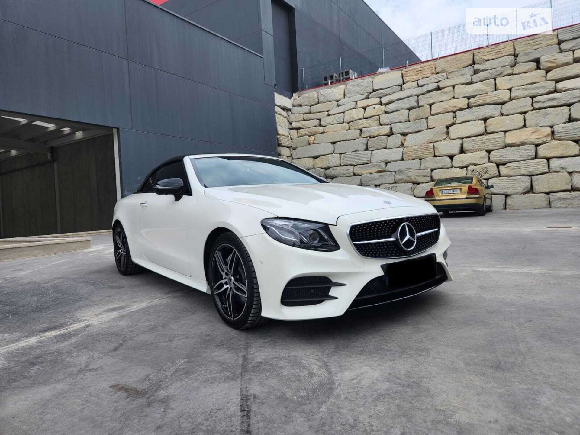 MERCEDES-BENZ E 200 CABRIOLET