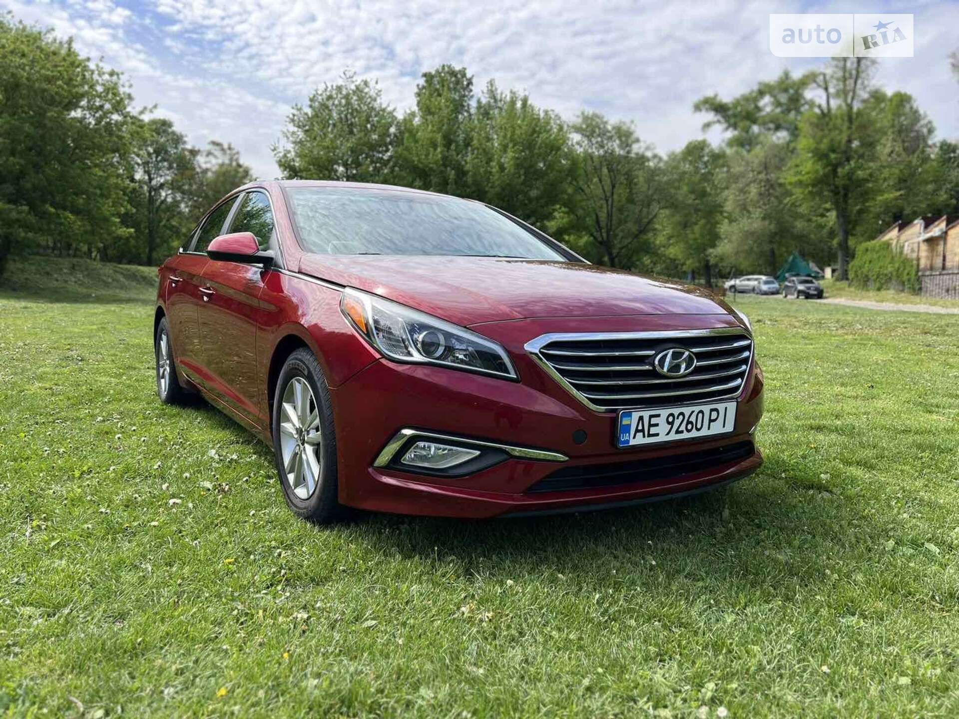 Головне фото звіту автомобіля HYUNDAI SONATA 2015