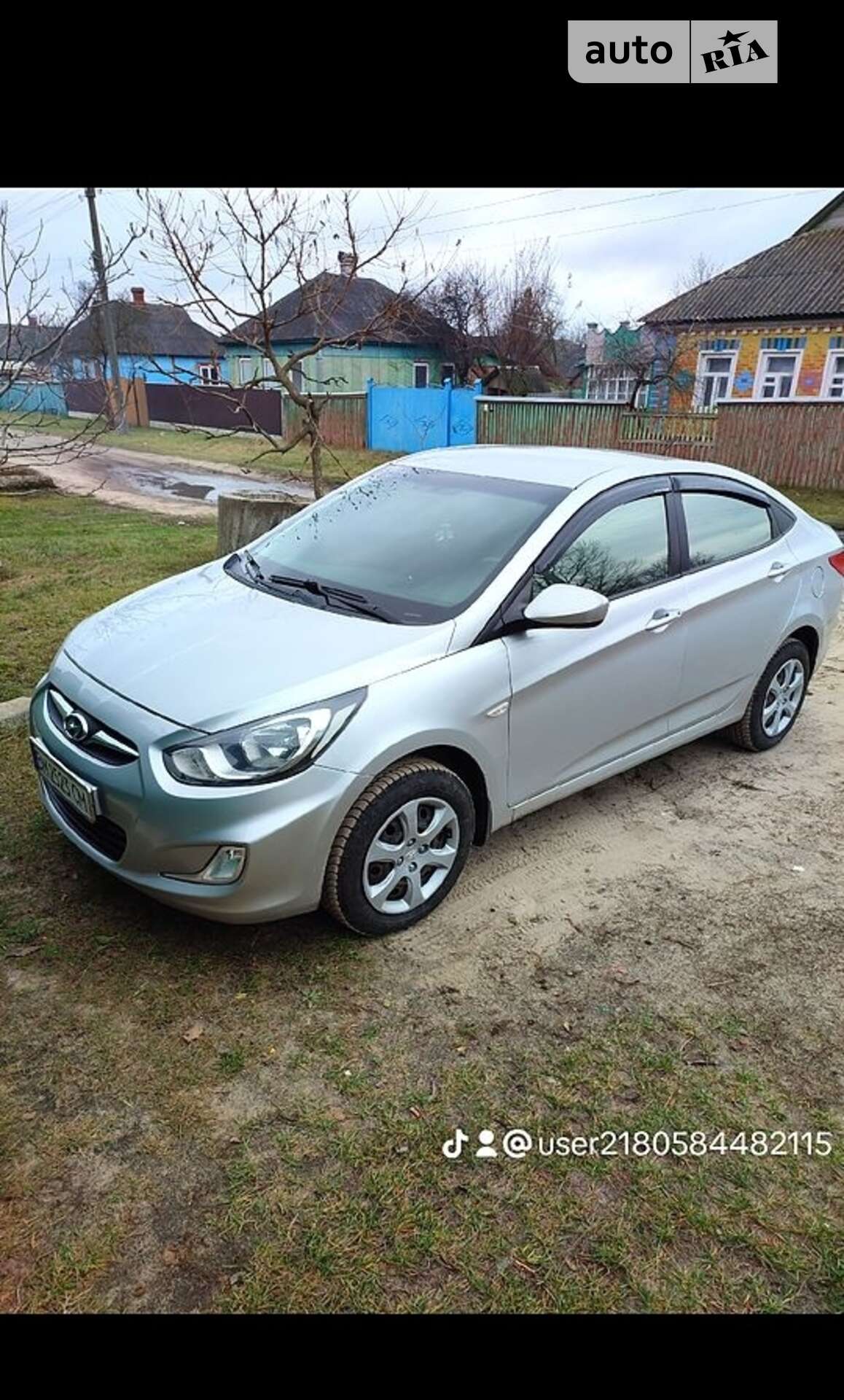 HYUNDAI ACCENT 2011