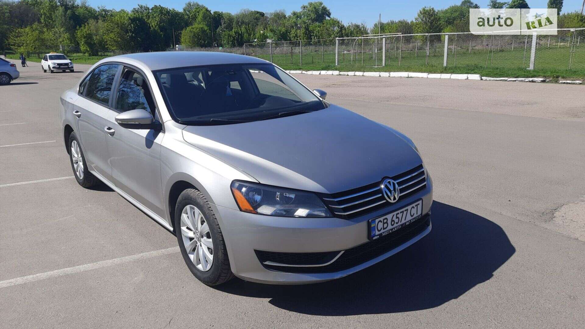 VOLKSWAGEN PASSAT 2012