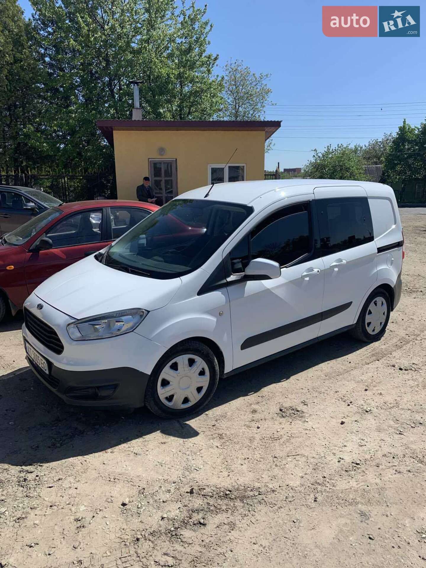 FORD TRANSIT COURIER 2017