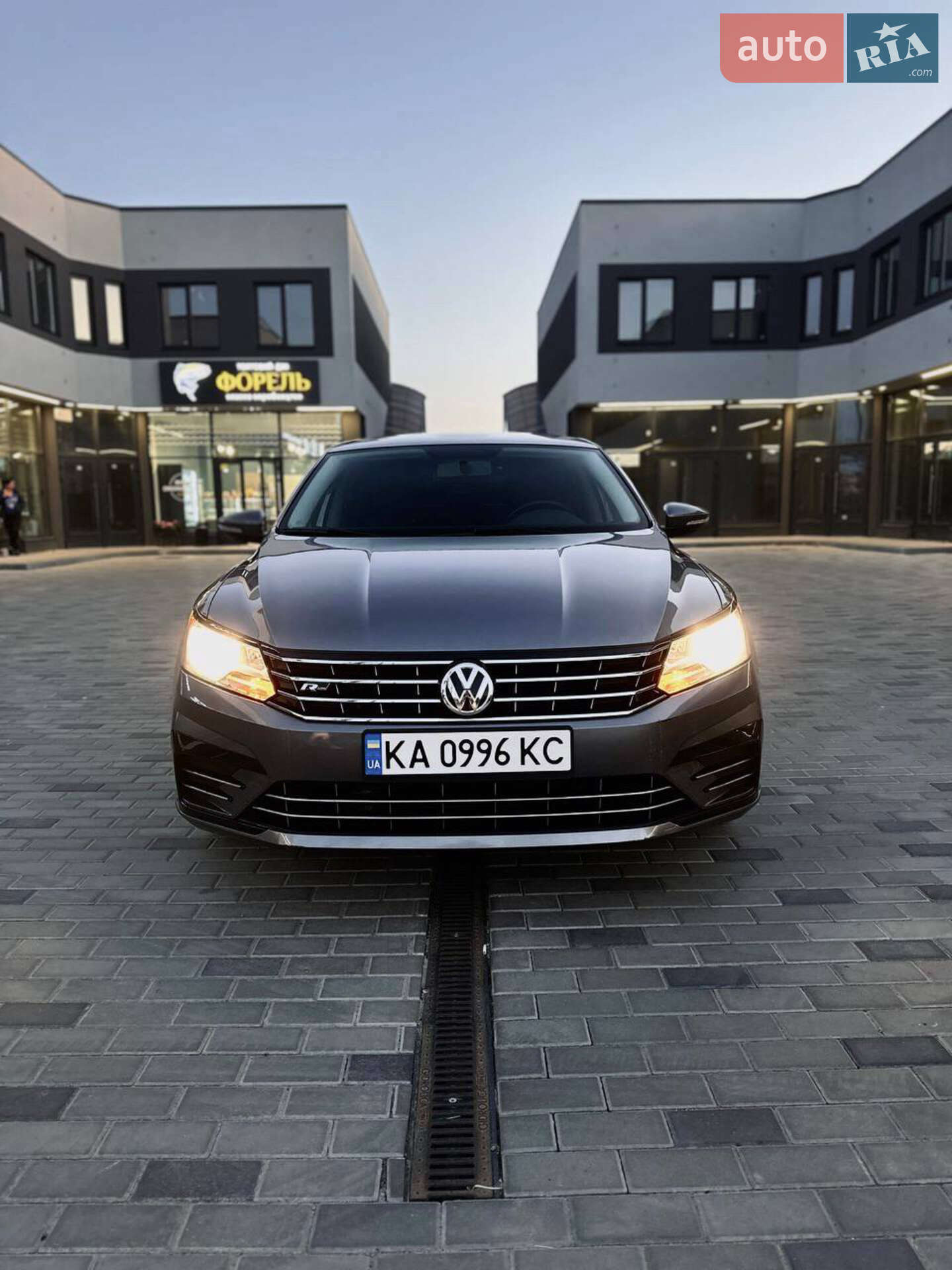 VOLKSWAGEN PASSAT 2016