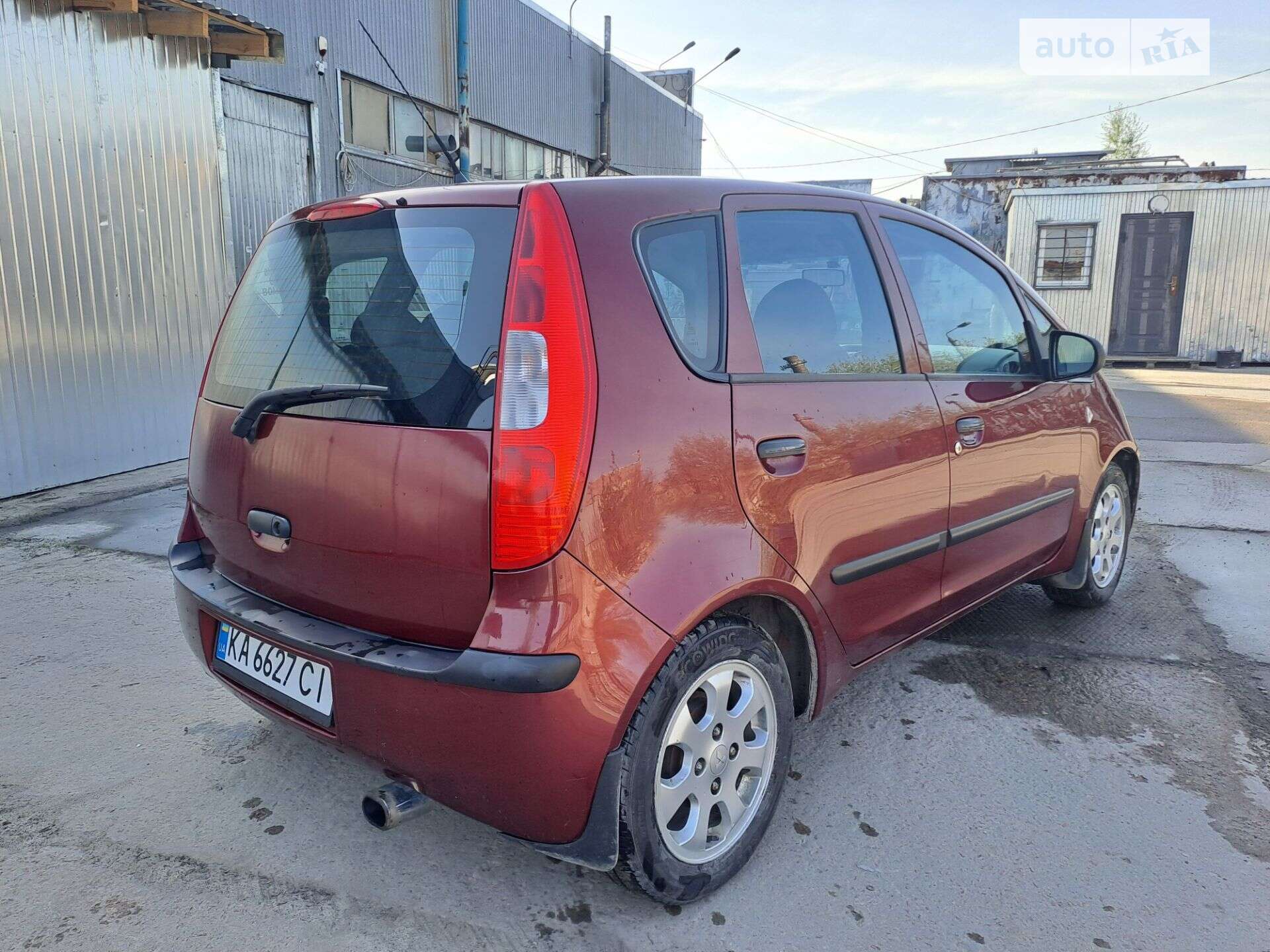 MITSUBISHI COLT 2004