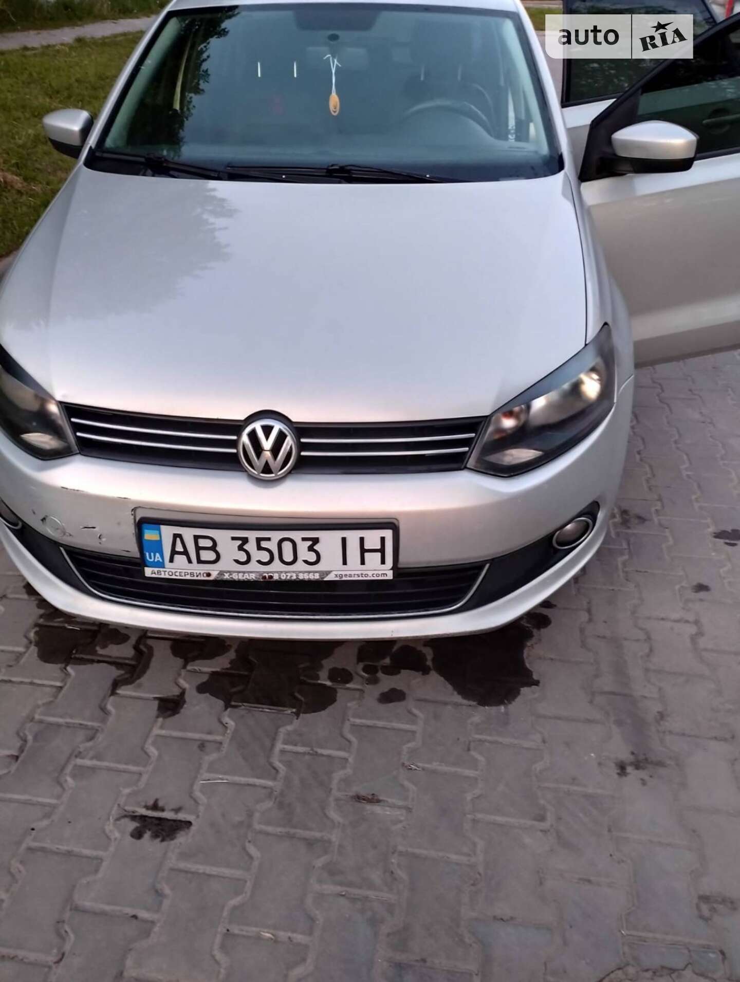 VOLKSWAGEN POLO 2011