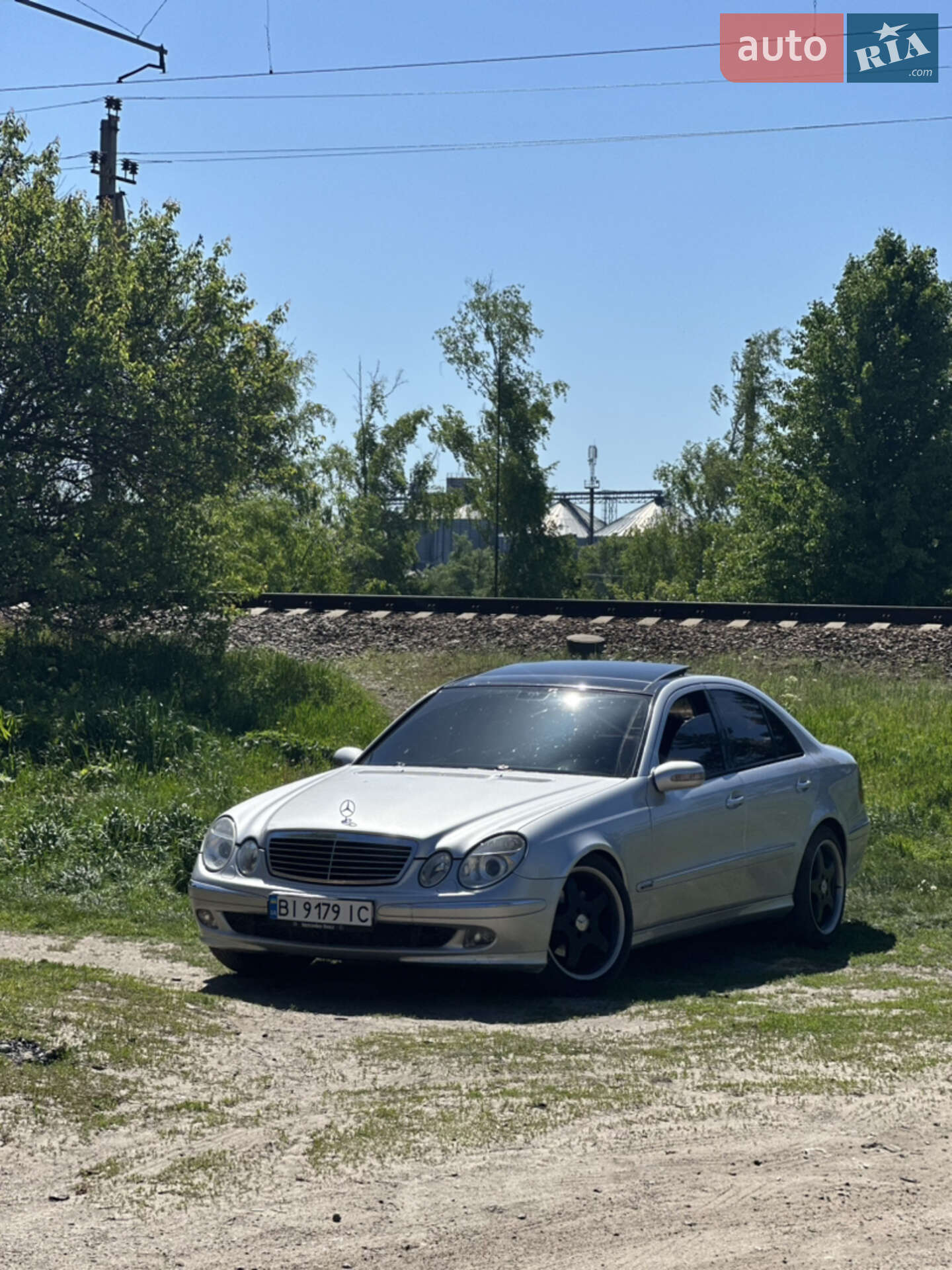 Головне фото звіту автомобіля MERCEDES-BENZ E 270 CDI 2002
