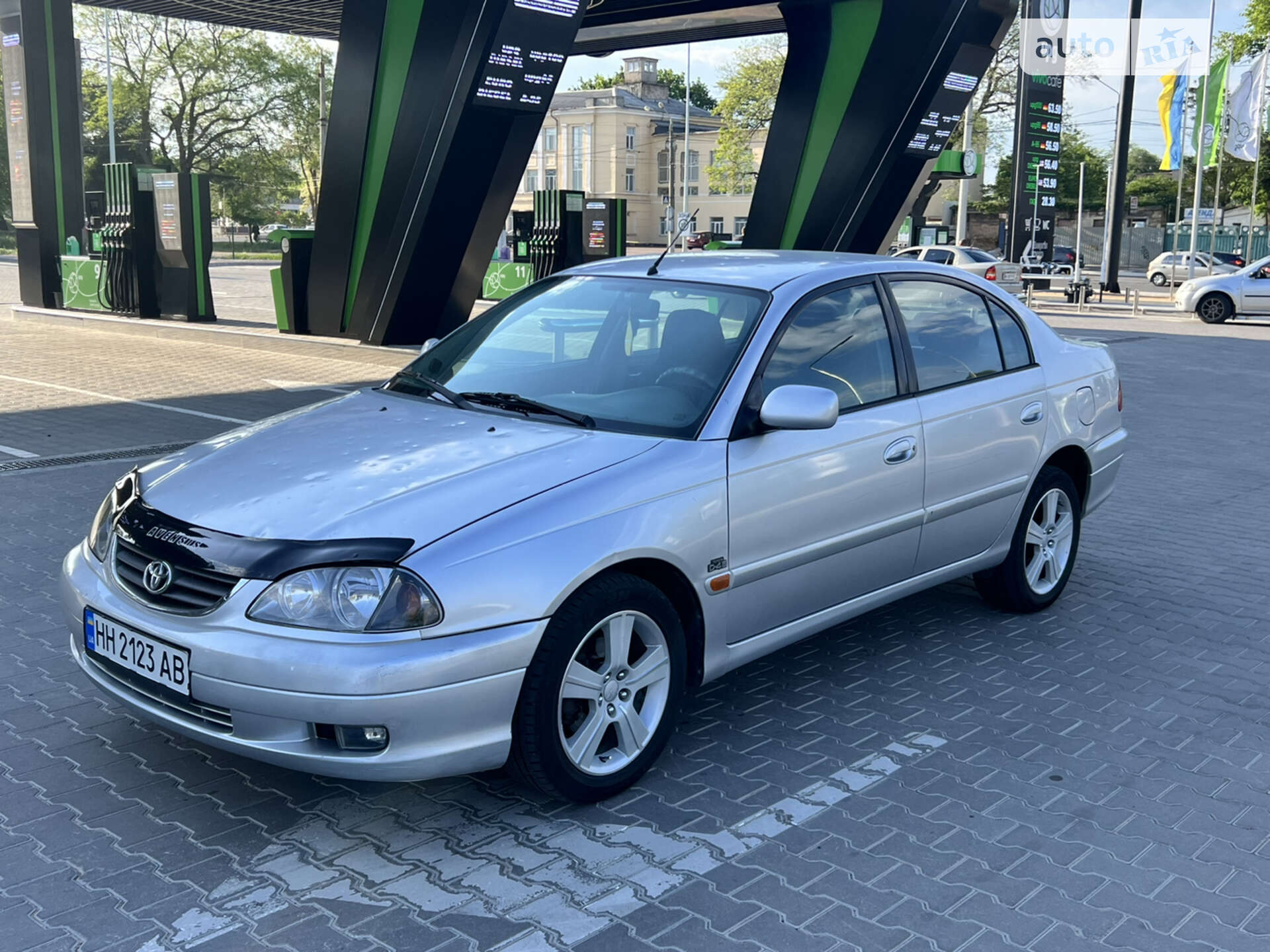TOYOTA AVENSIS 2002