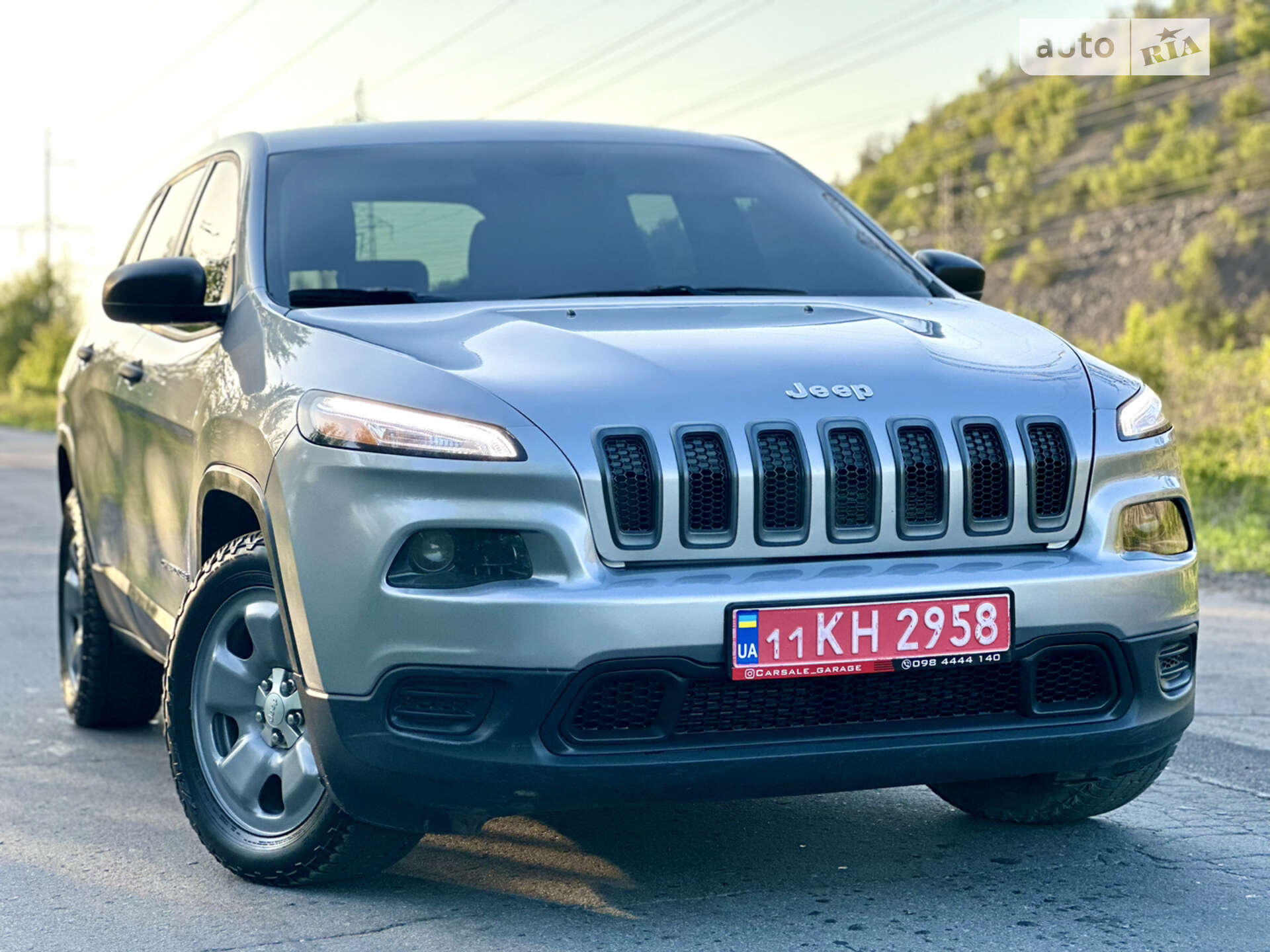 Головне фото звіту автомобіля JEEP CHEROKEE 2015