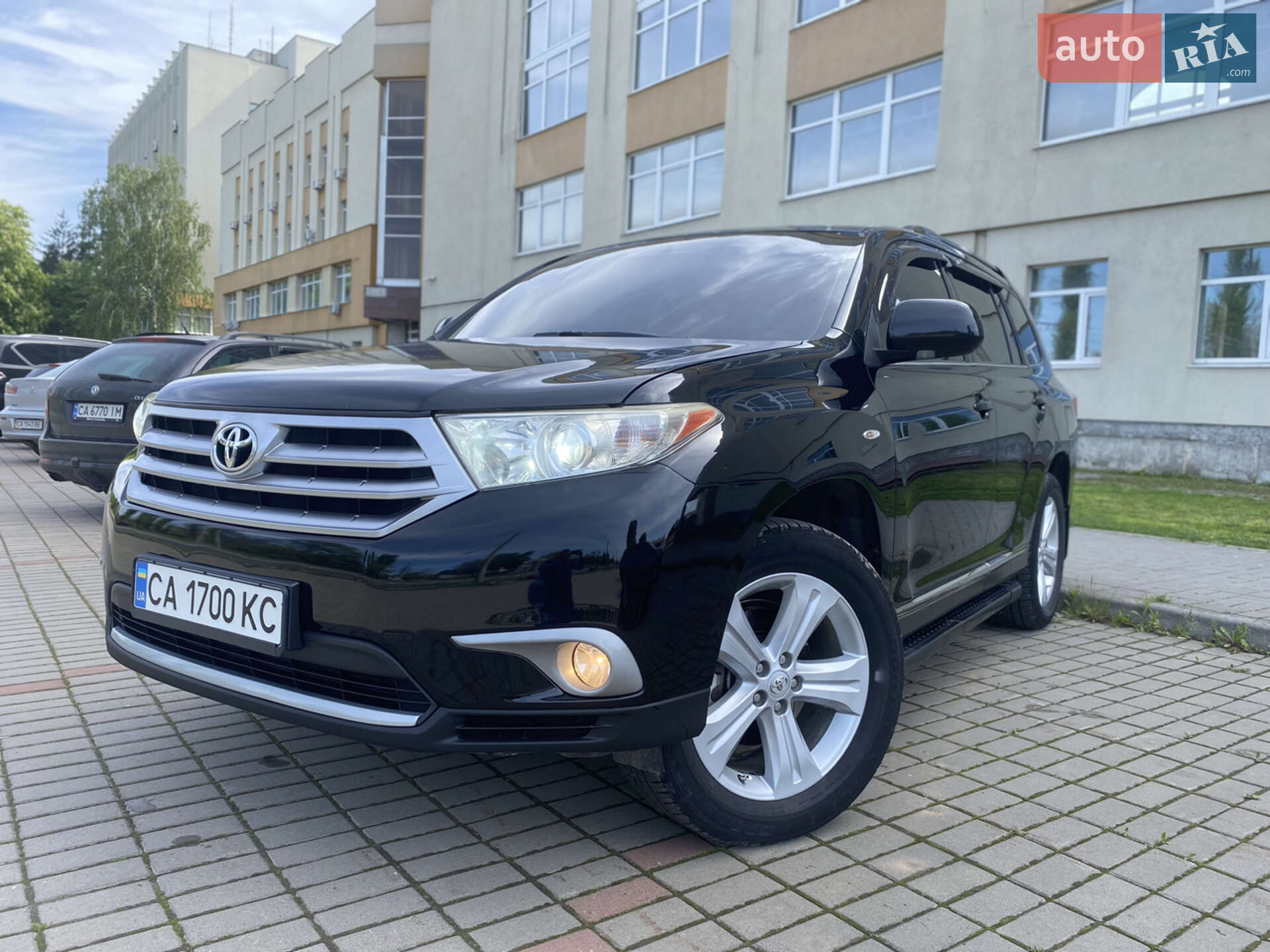 Головне фото звіту автомобіля TOYOTA HIGHLANDER 2011