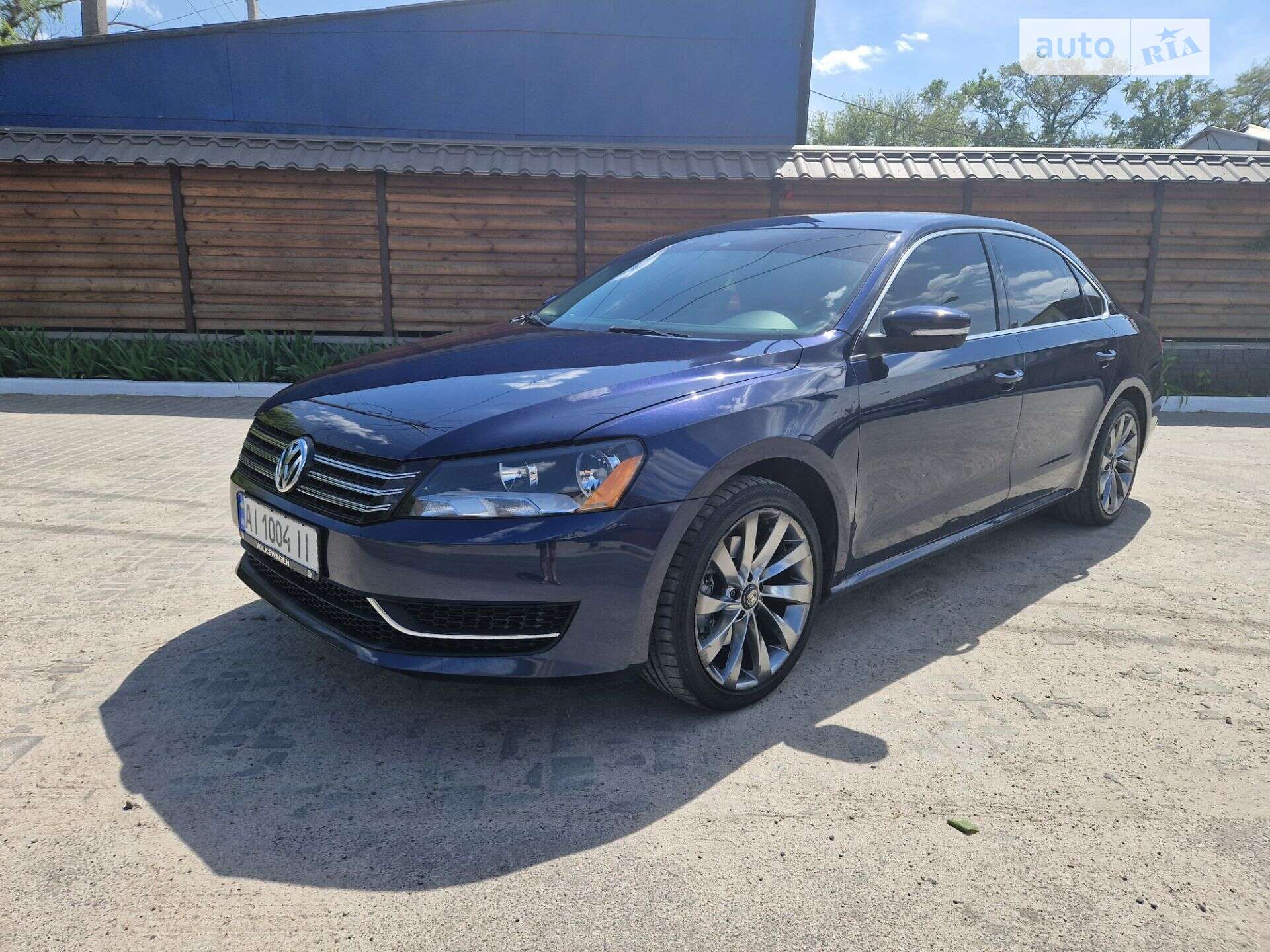 VOLKSWAGEN PASSAT 2012