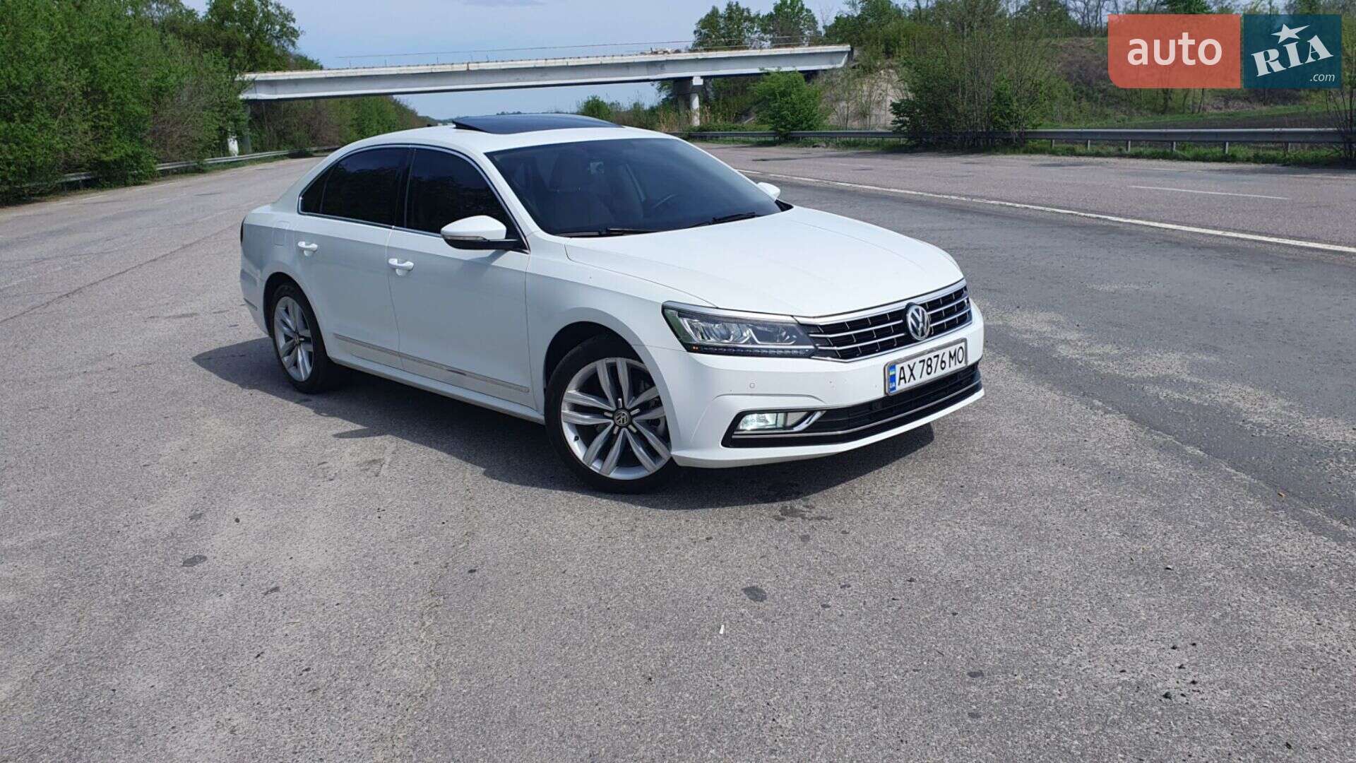 VOLKSWAGEN PASSAT 2016