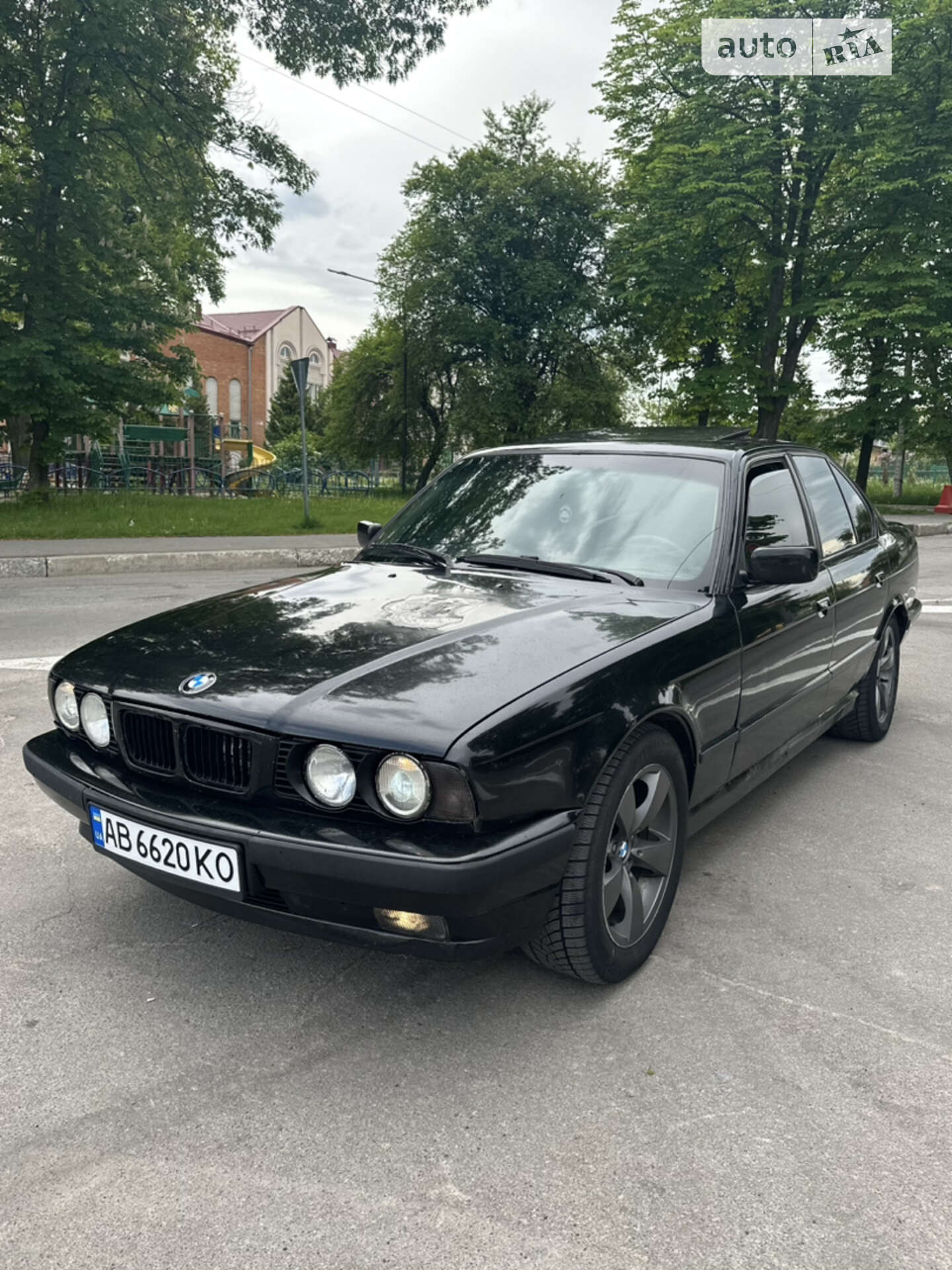 Головне фото звіту автомобіля BMW 520I 1988