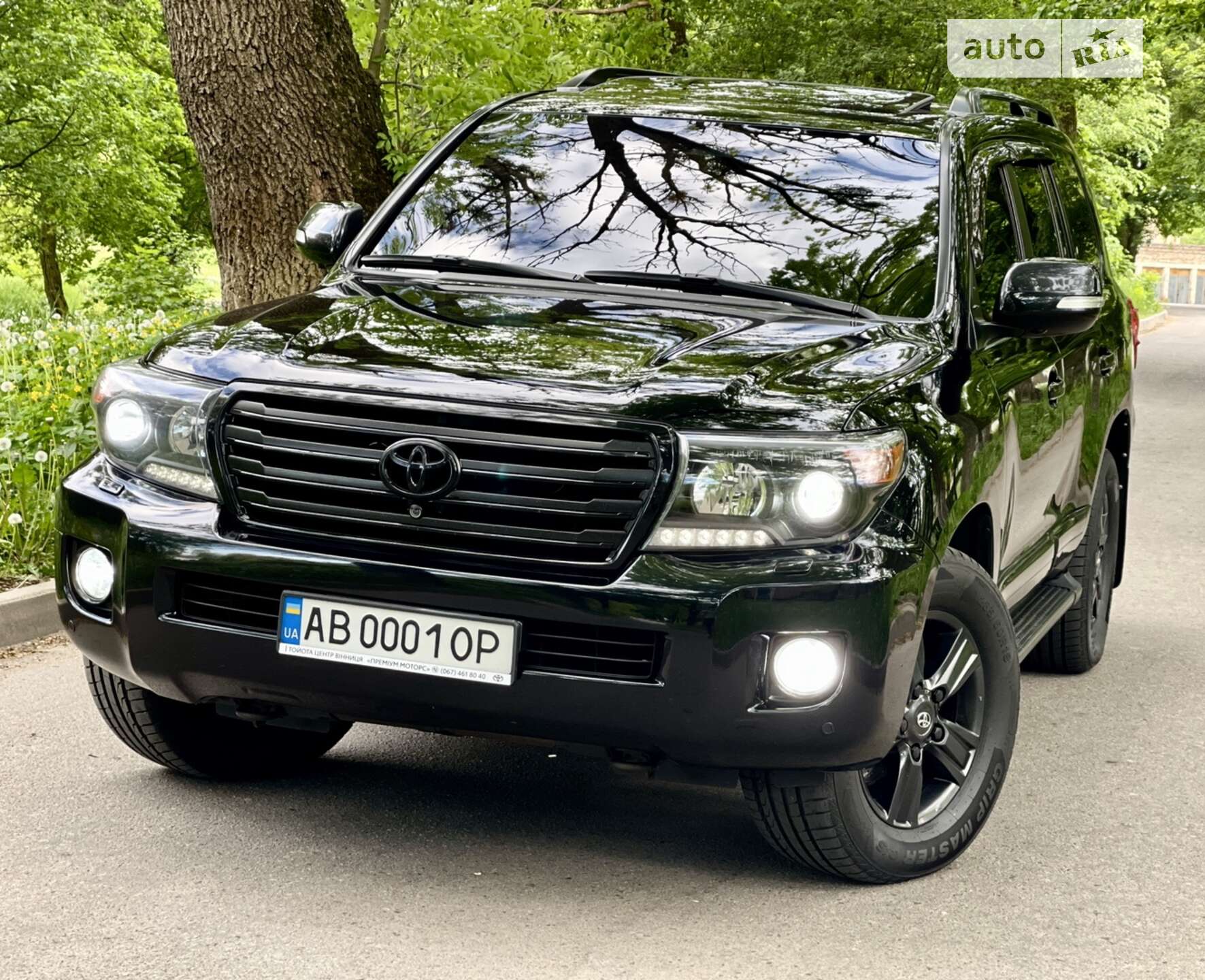 TOYOTA LAND CRUISER 200 2013