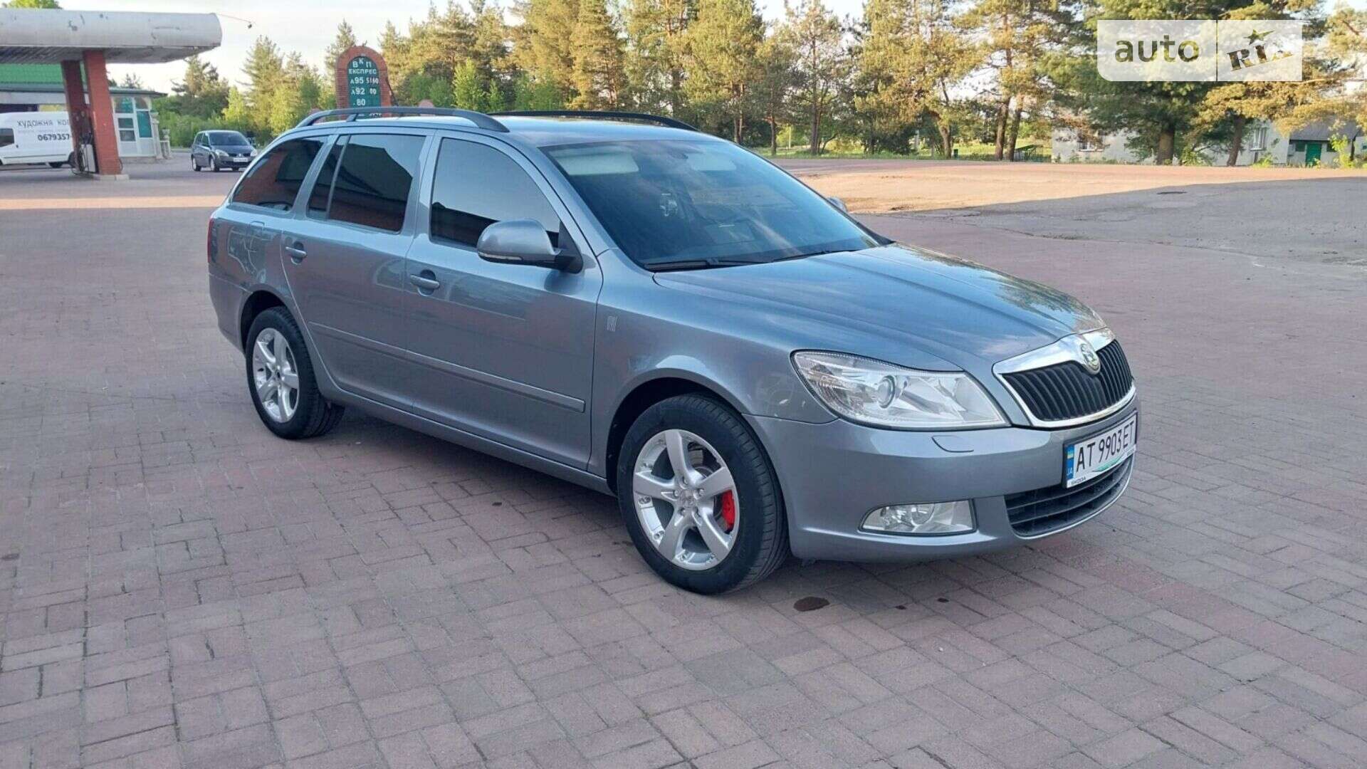 Головне фото звіту автомобіля SKODA OCTAVIA 2012