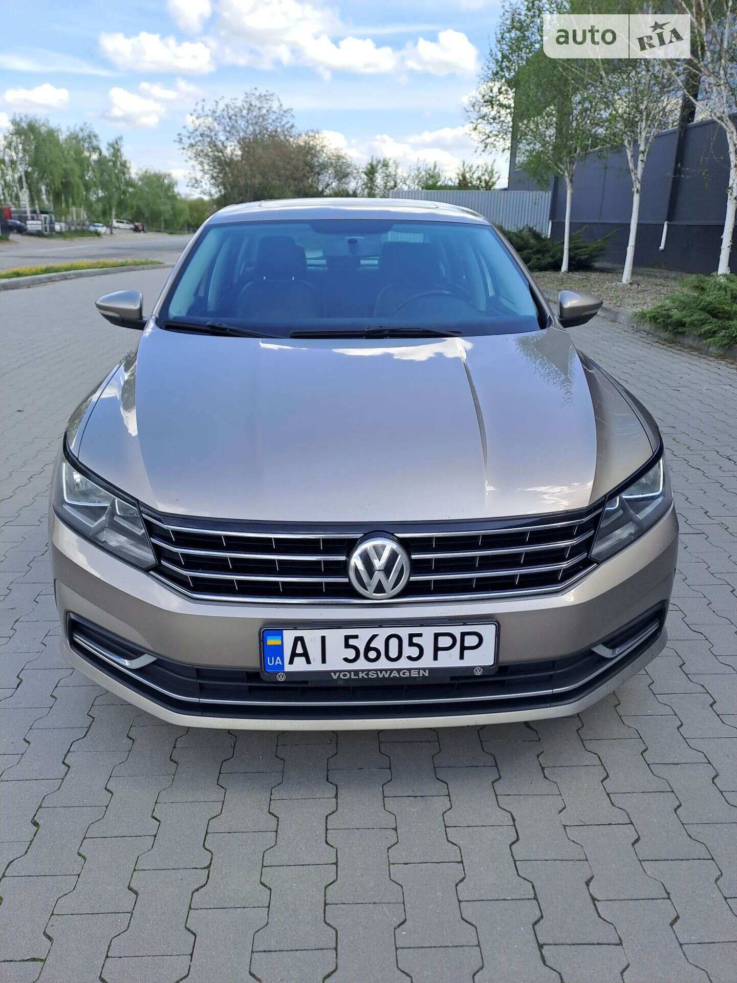 VOLKSWAGEN PASSAT 2016