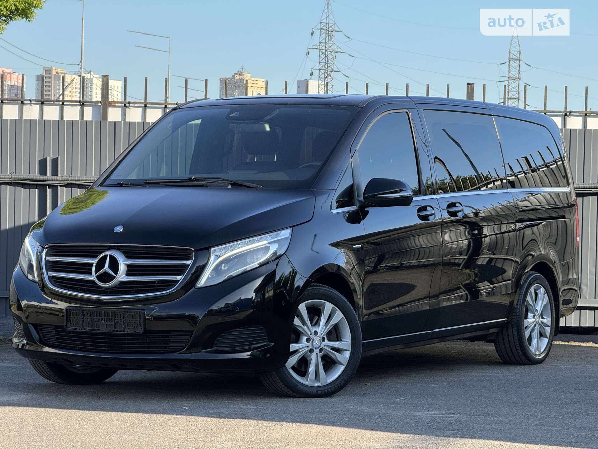 MERCEDES-BENZ V 250 2015