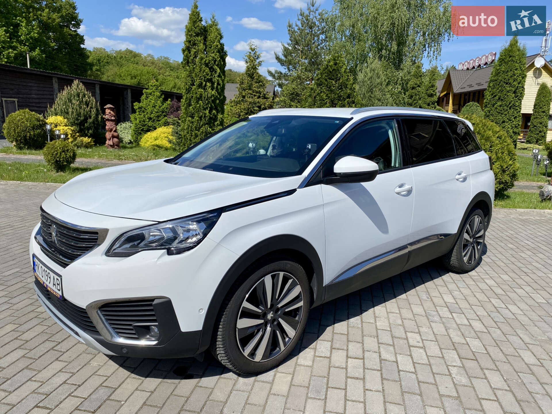 PEUGEOT 5008 2018