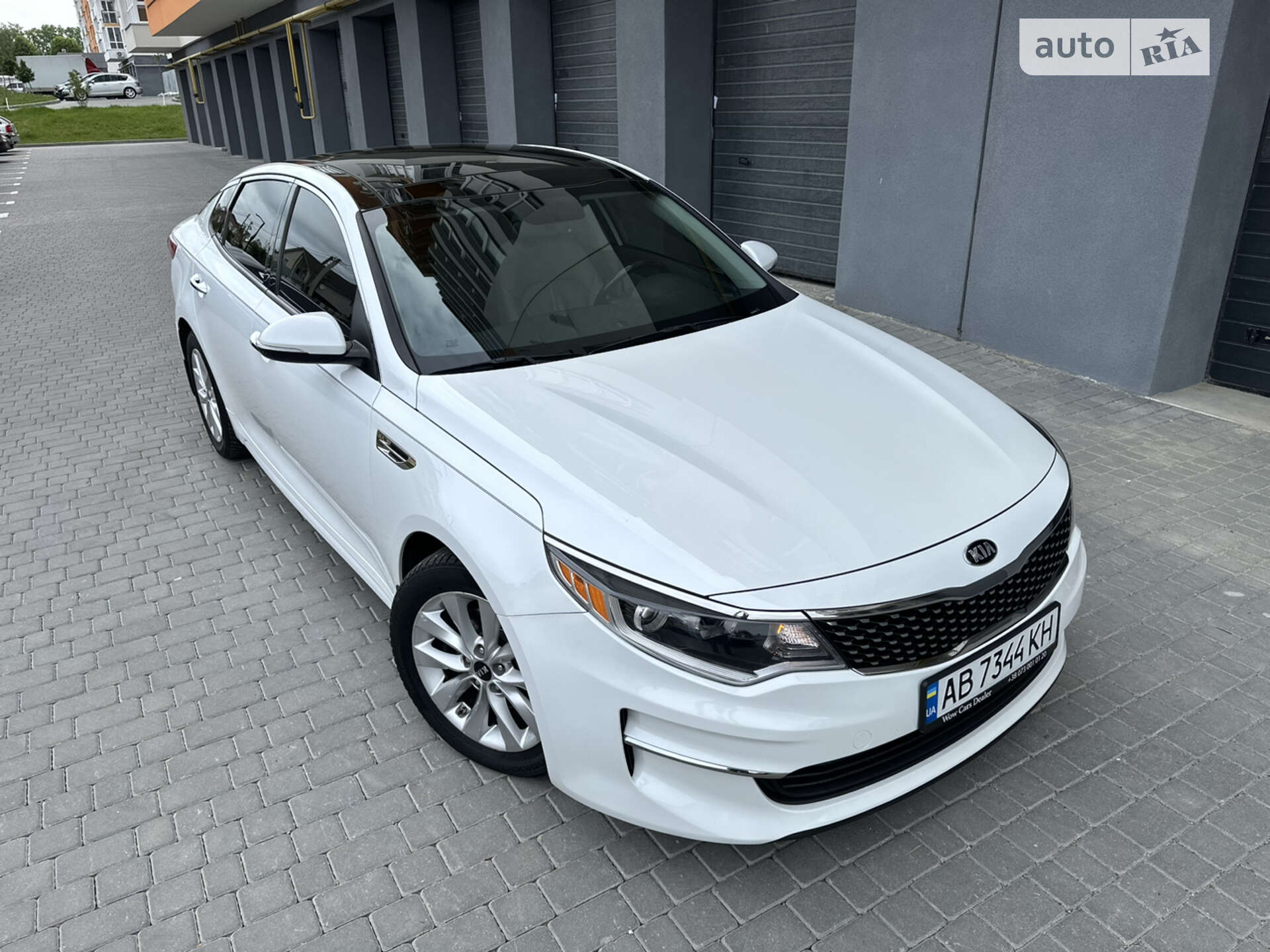 Головне фото звіту автомобіля KIA OPTIMA 2016