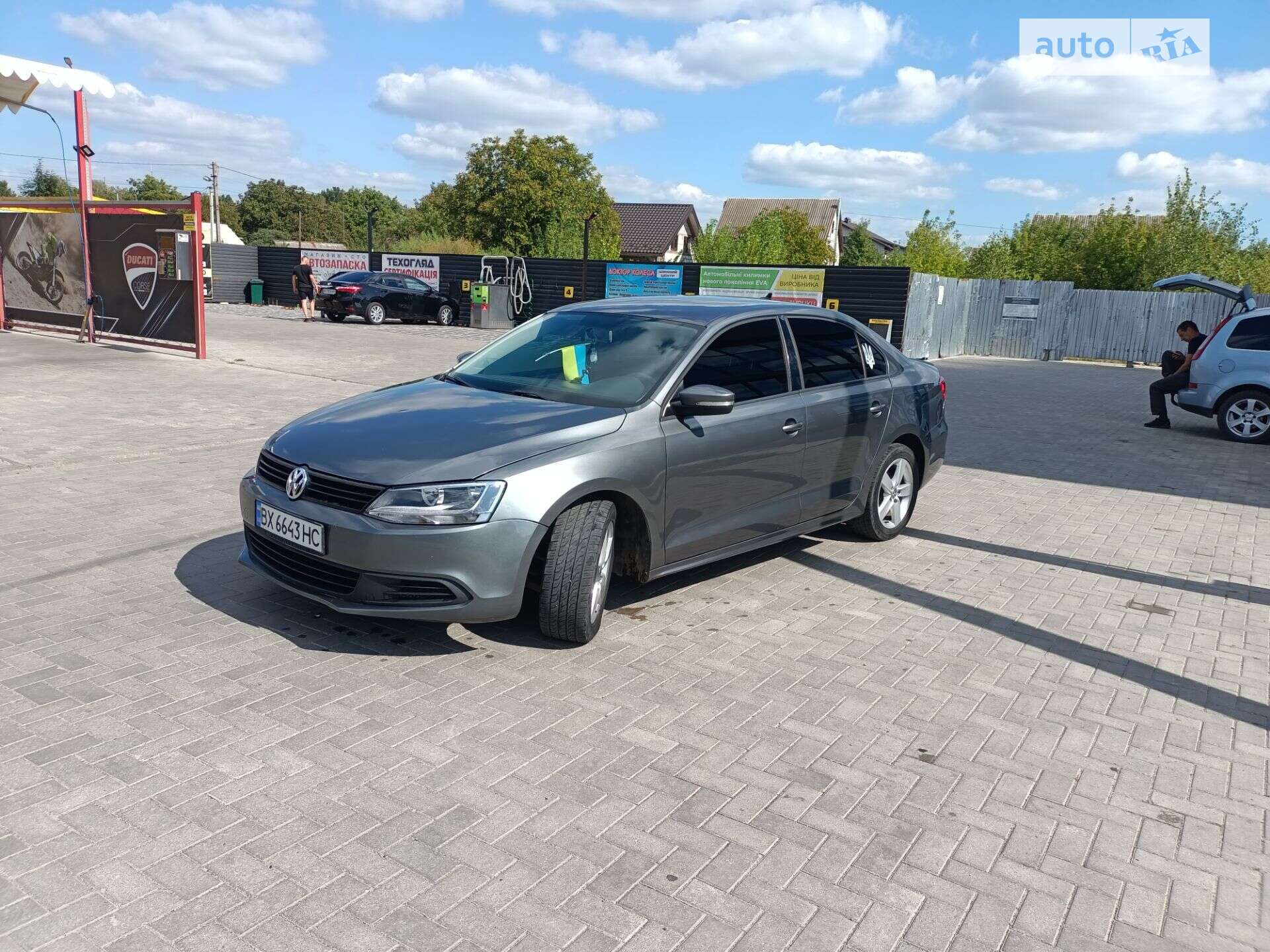 VOLKSWAGEN JETTA 2012
