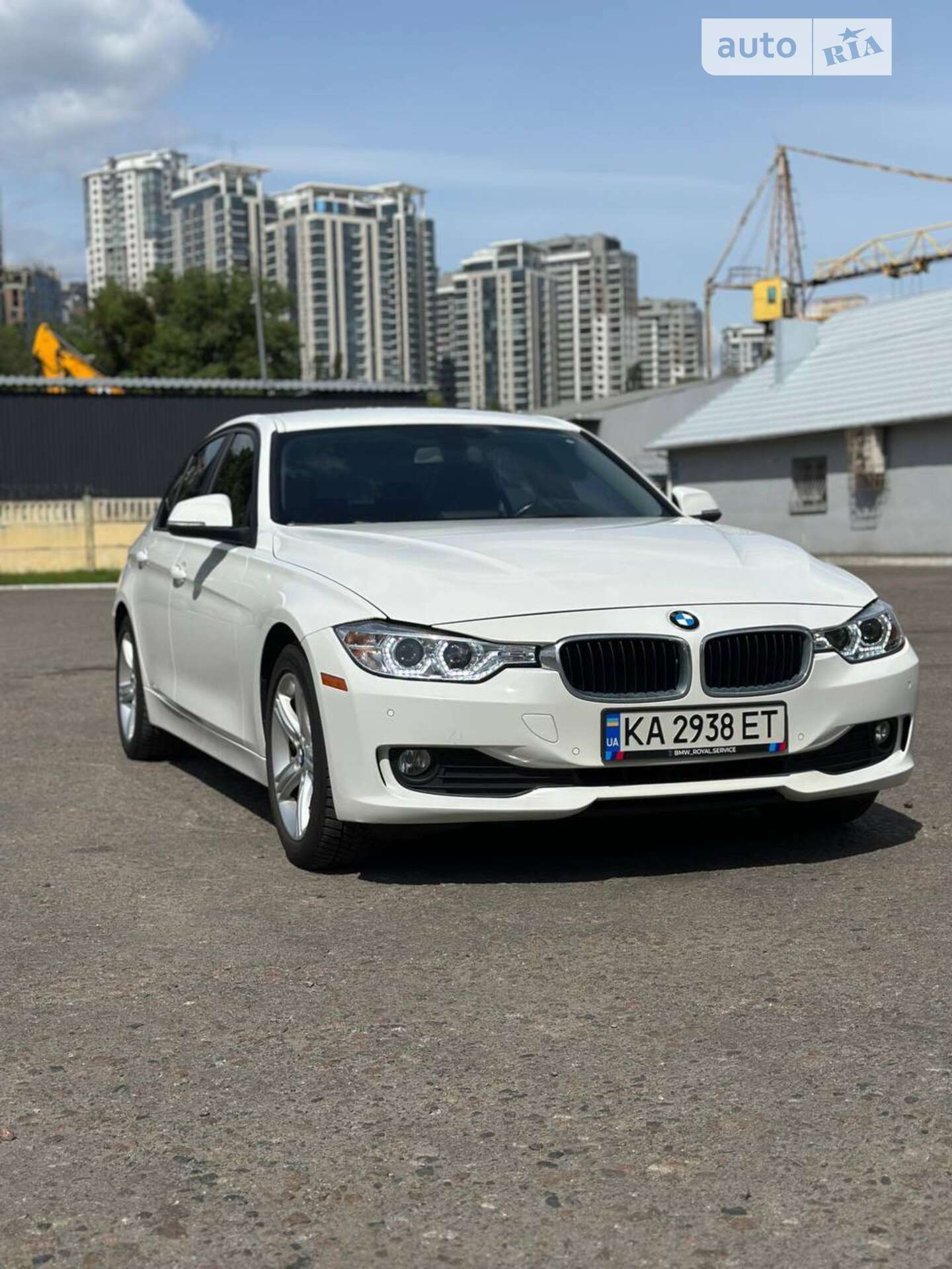 Головне фото звіту автомобіля BMW 320 2015