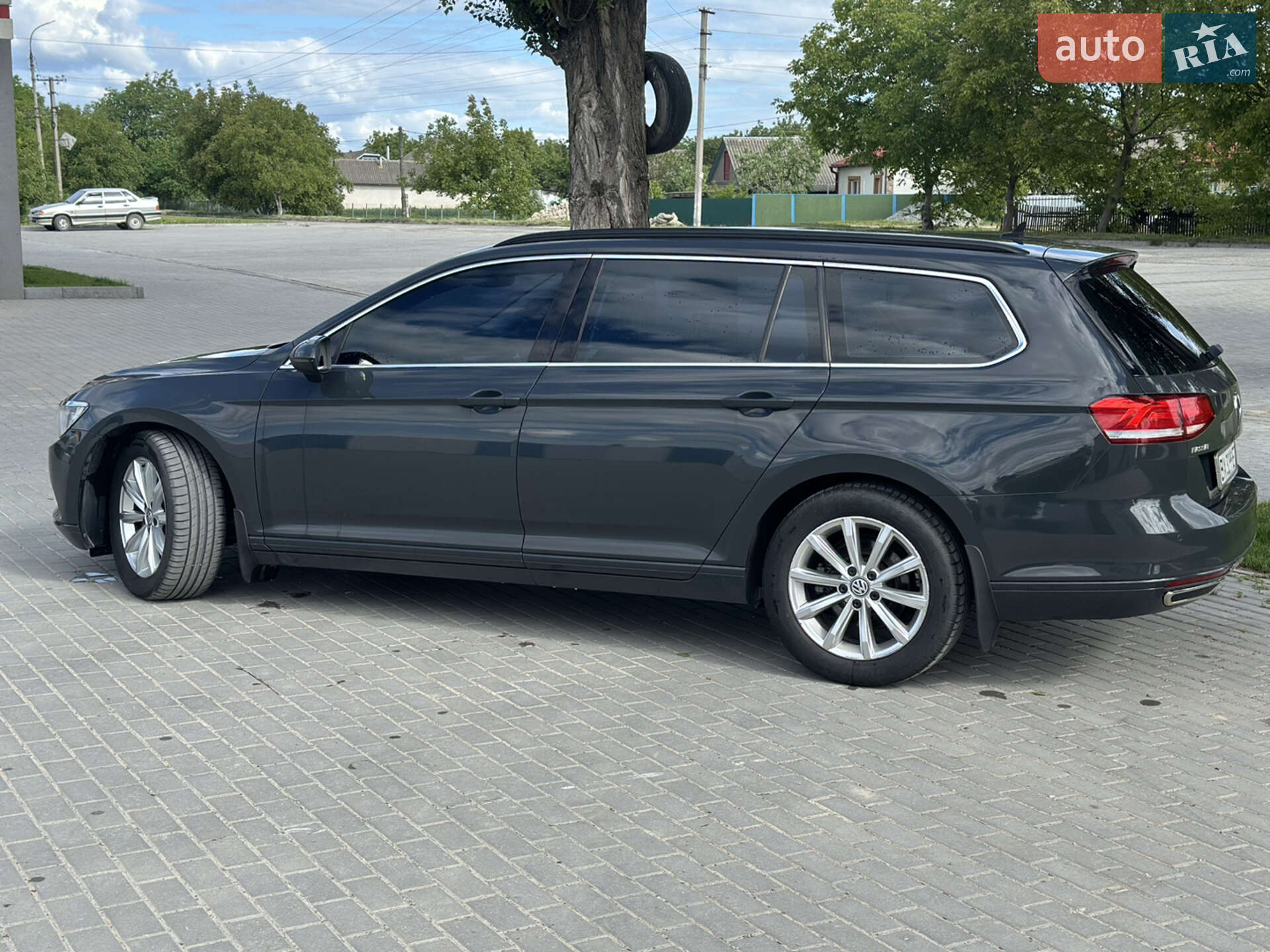 VOLKSWAGEN PASSAT 2016