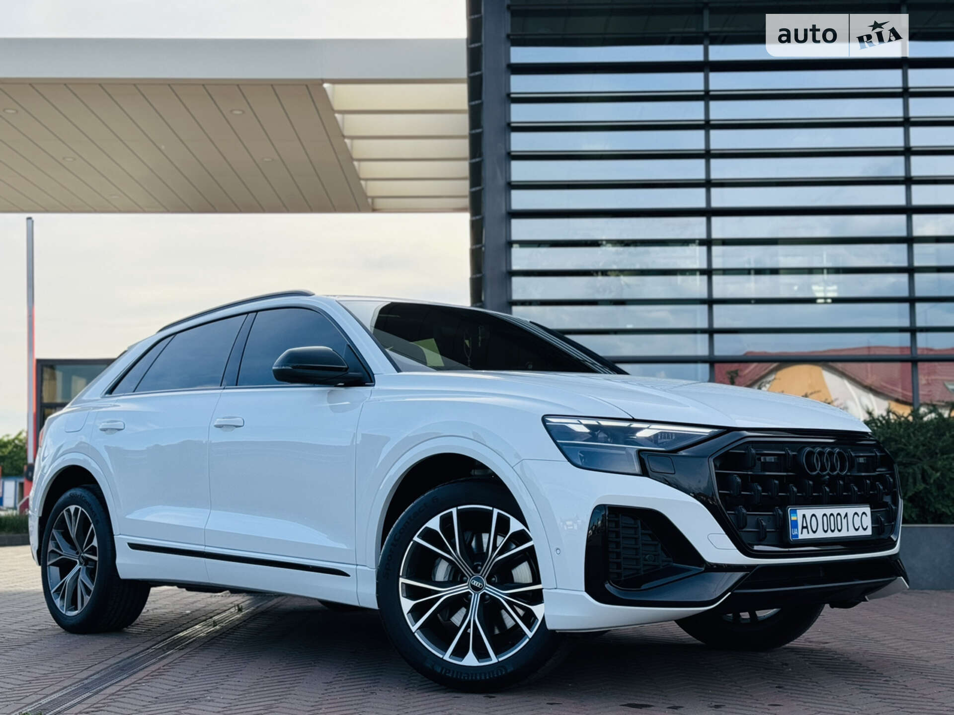 AUDI Q8
