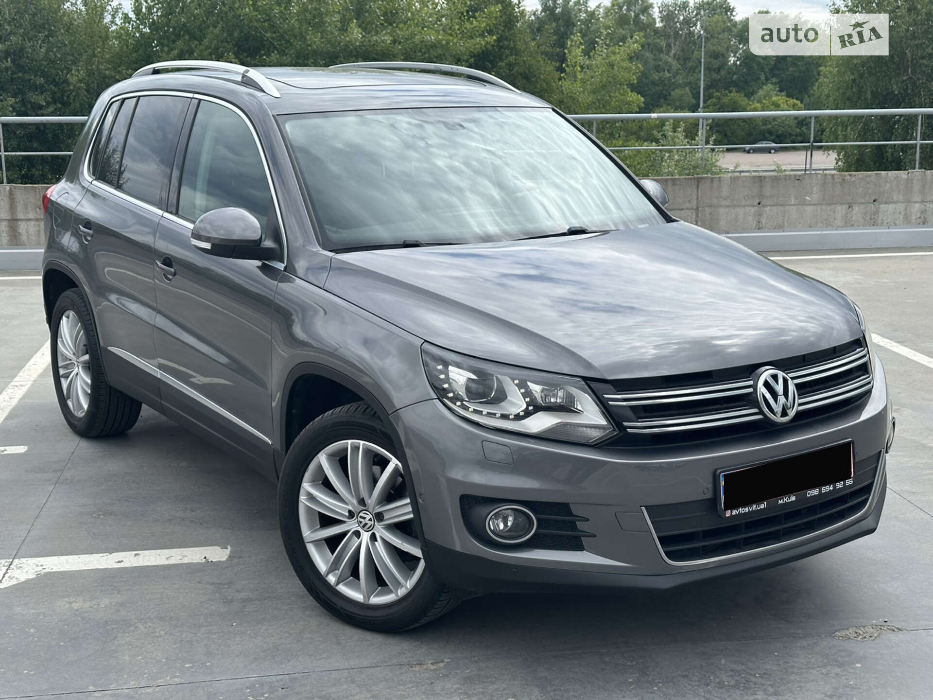 VOLKSWAGEN TIGUAN 2015