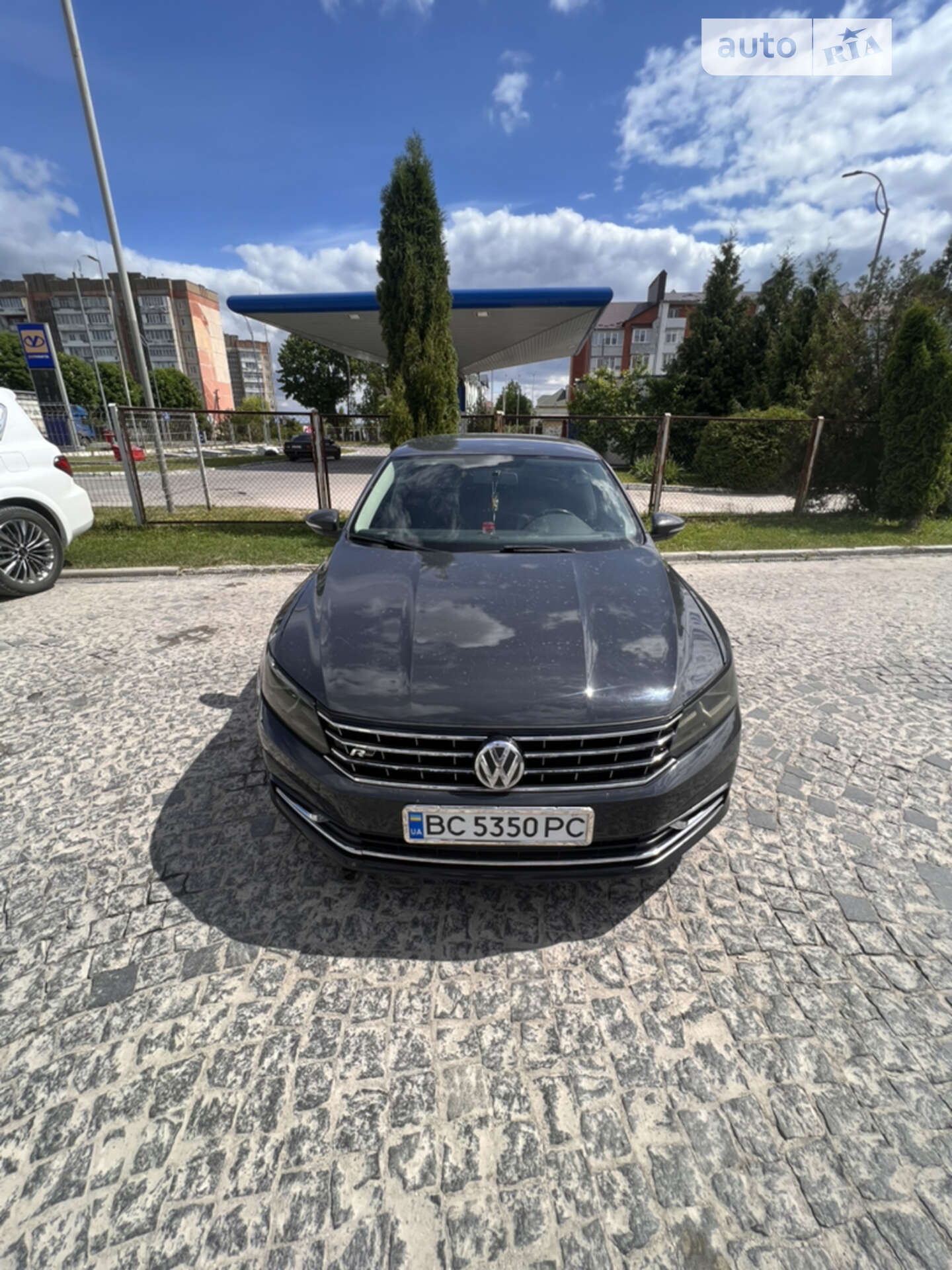 VOLKSWAGEN PASSAT 2016