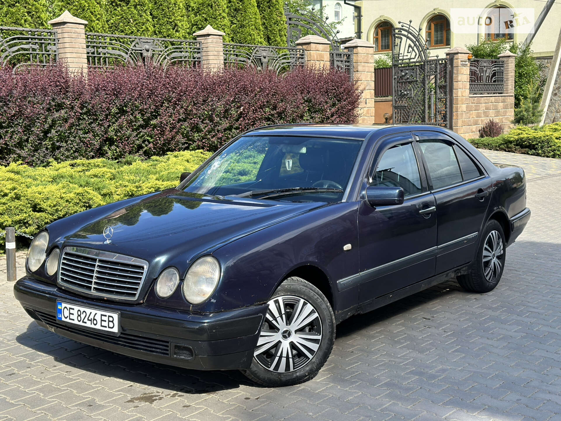 MERCEDES-BENZ E 200 1997