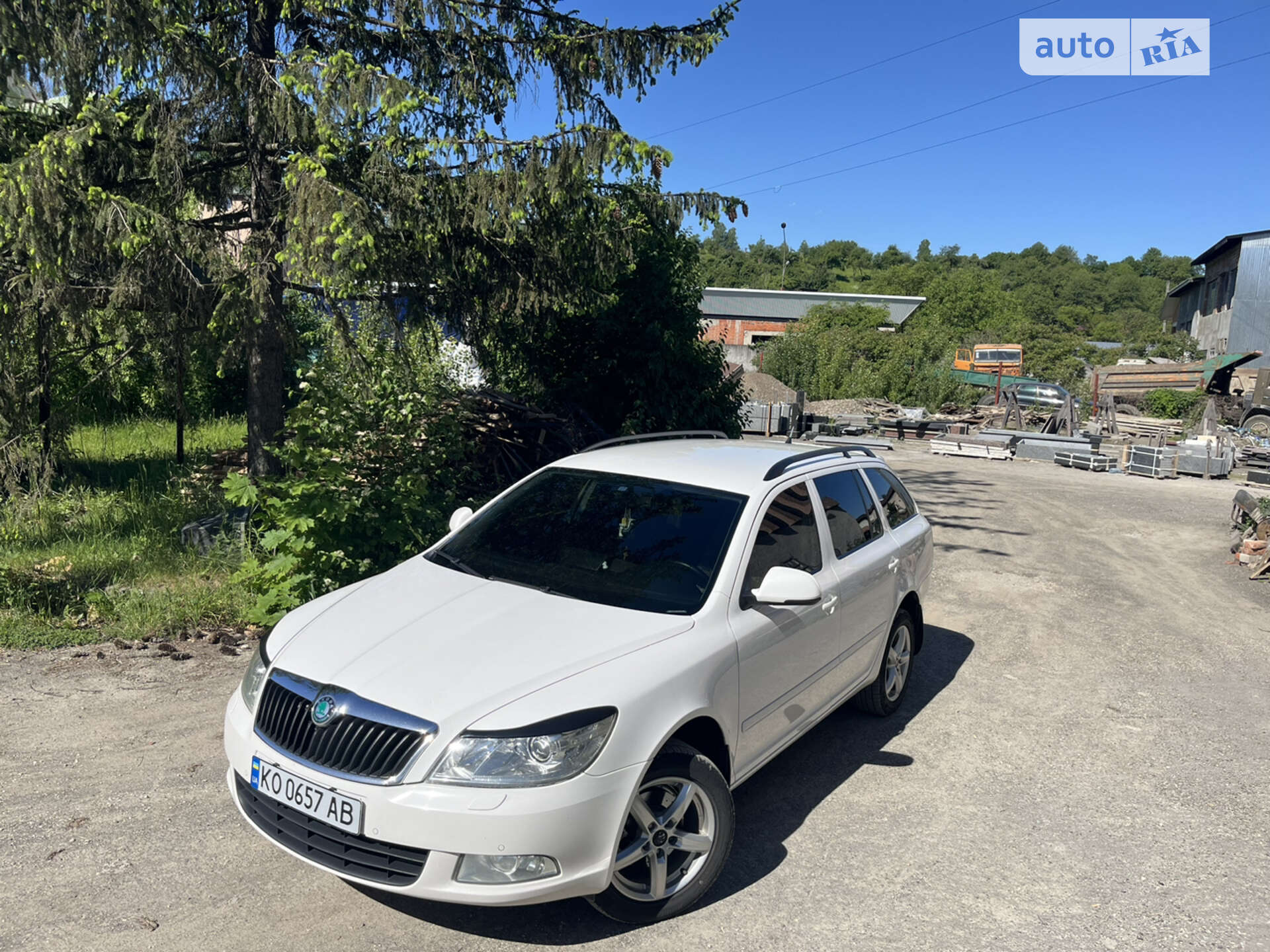 Головне фото звіту автомобіля SKODA OCTAVIA 2012