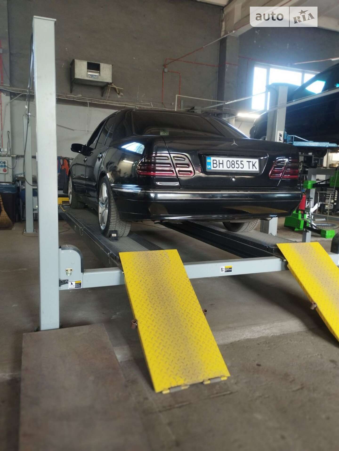 MERCEDES-BENZ E 220 CDI 2001