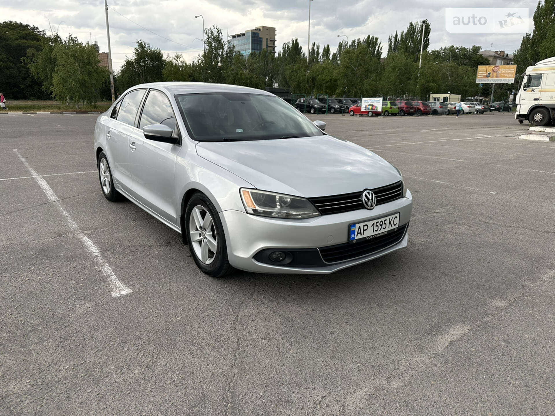 VOLKSWAGEN JETTA 2011