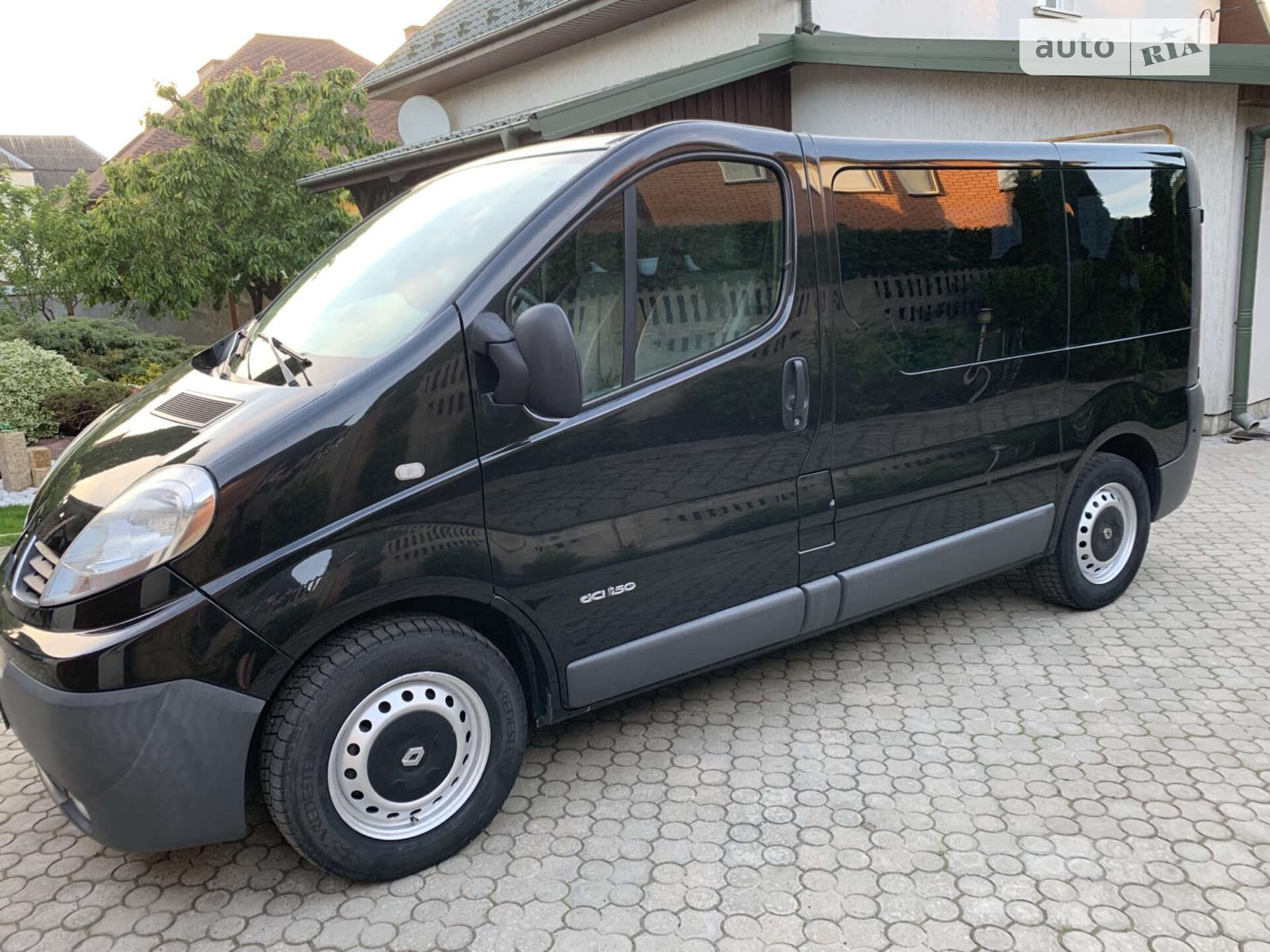 Головне фото звіту автомобіля RENAULT TRAFIC 2011