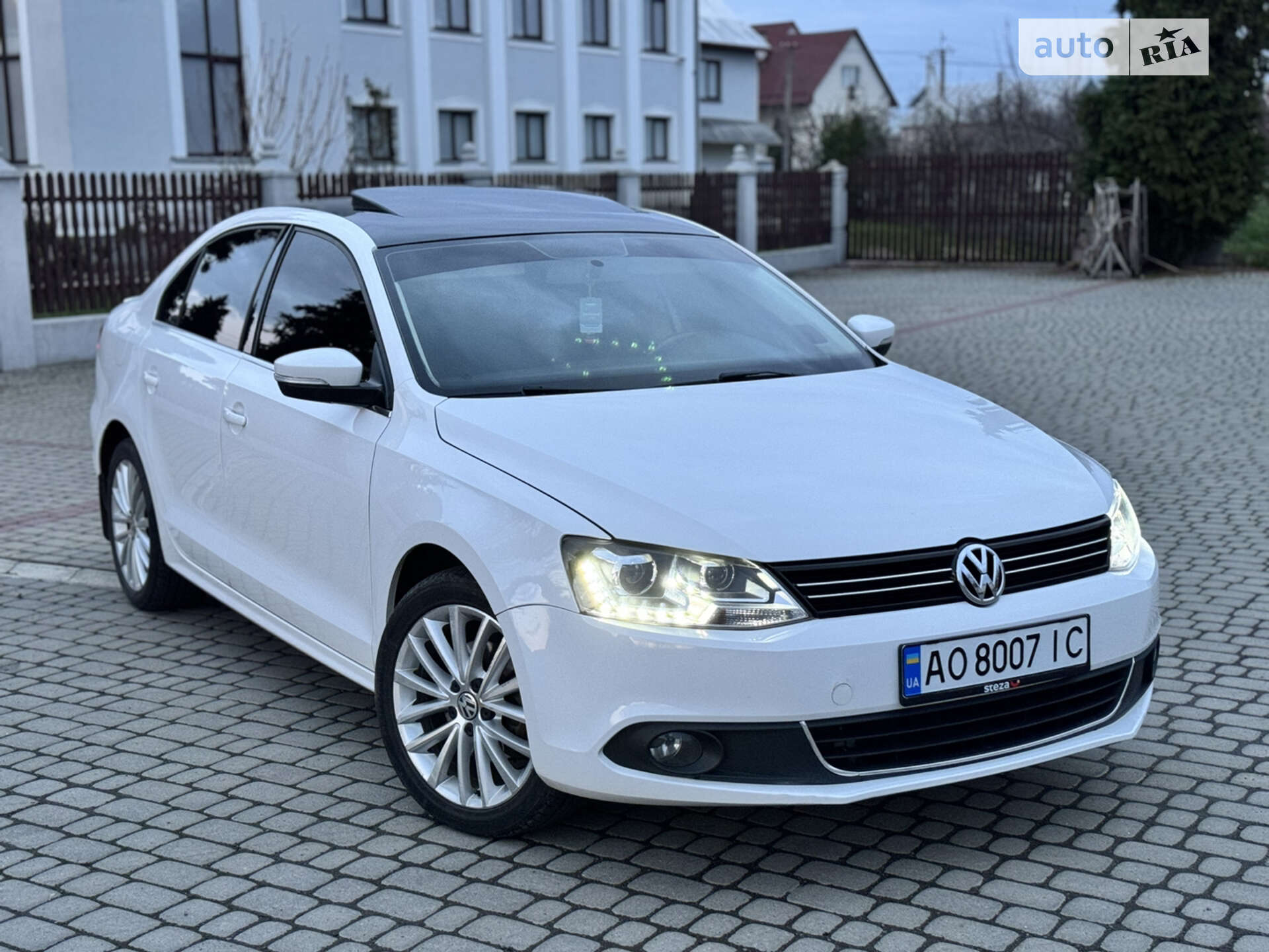VOLKSWAGEN JETTA 2012