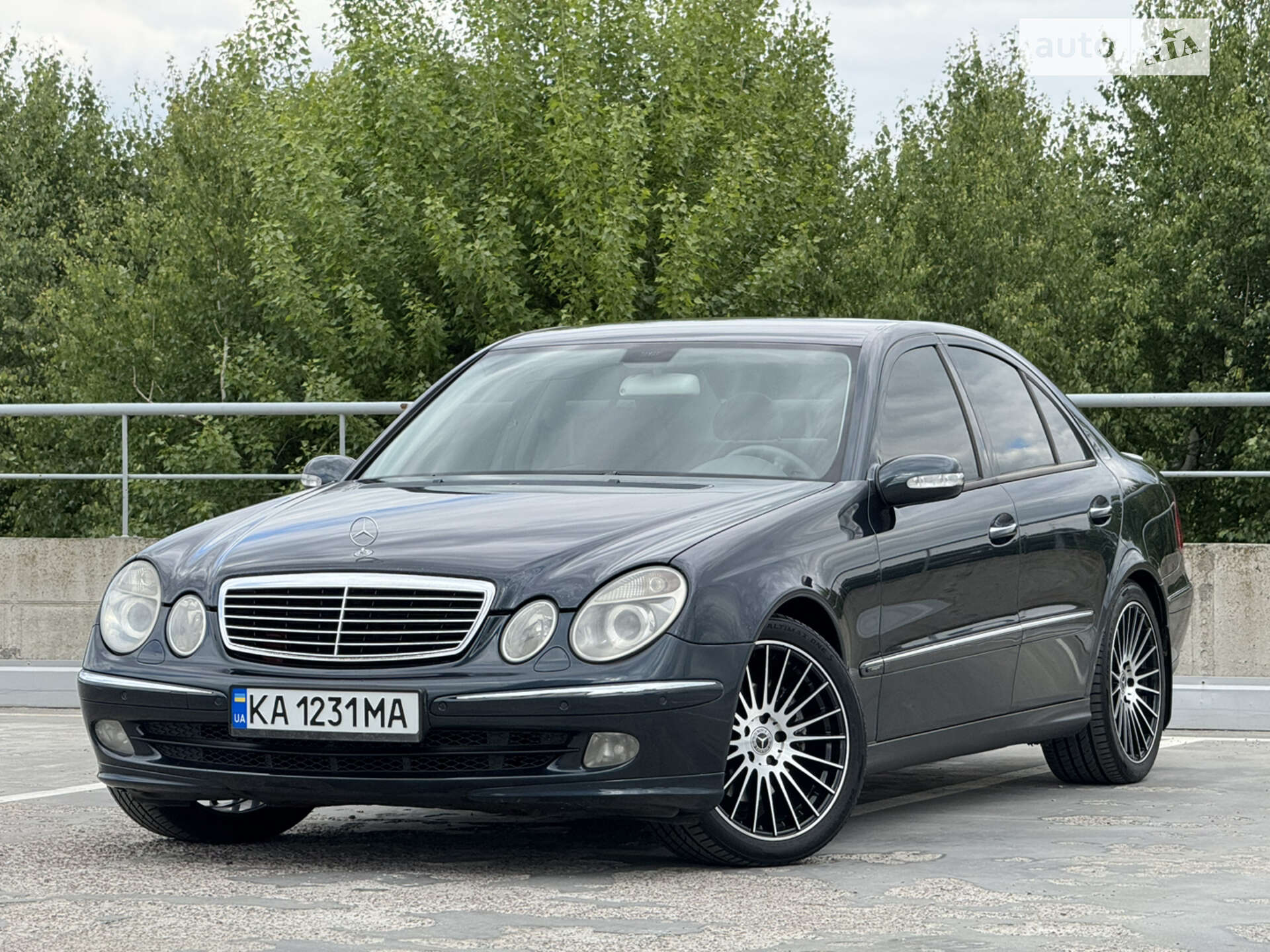 MERCEDES-BENZ E 320 2004