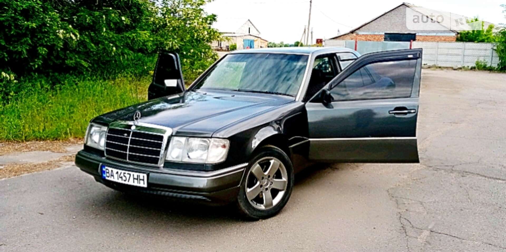 MERCEDES-BENZ 124 1993
