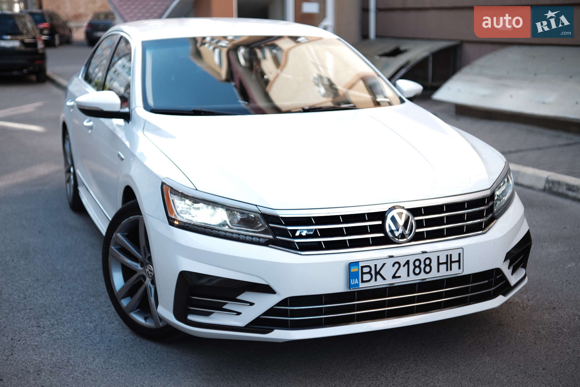 VOLKSWAGEN PASSAT 2016
