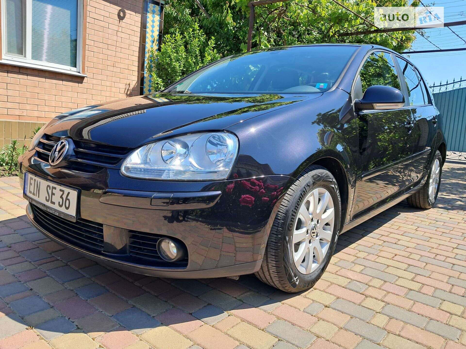 VOLKSWAGEN GOLF 2004