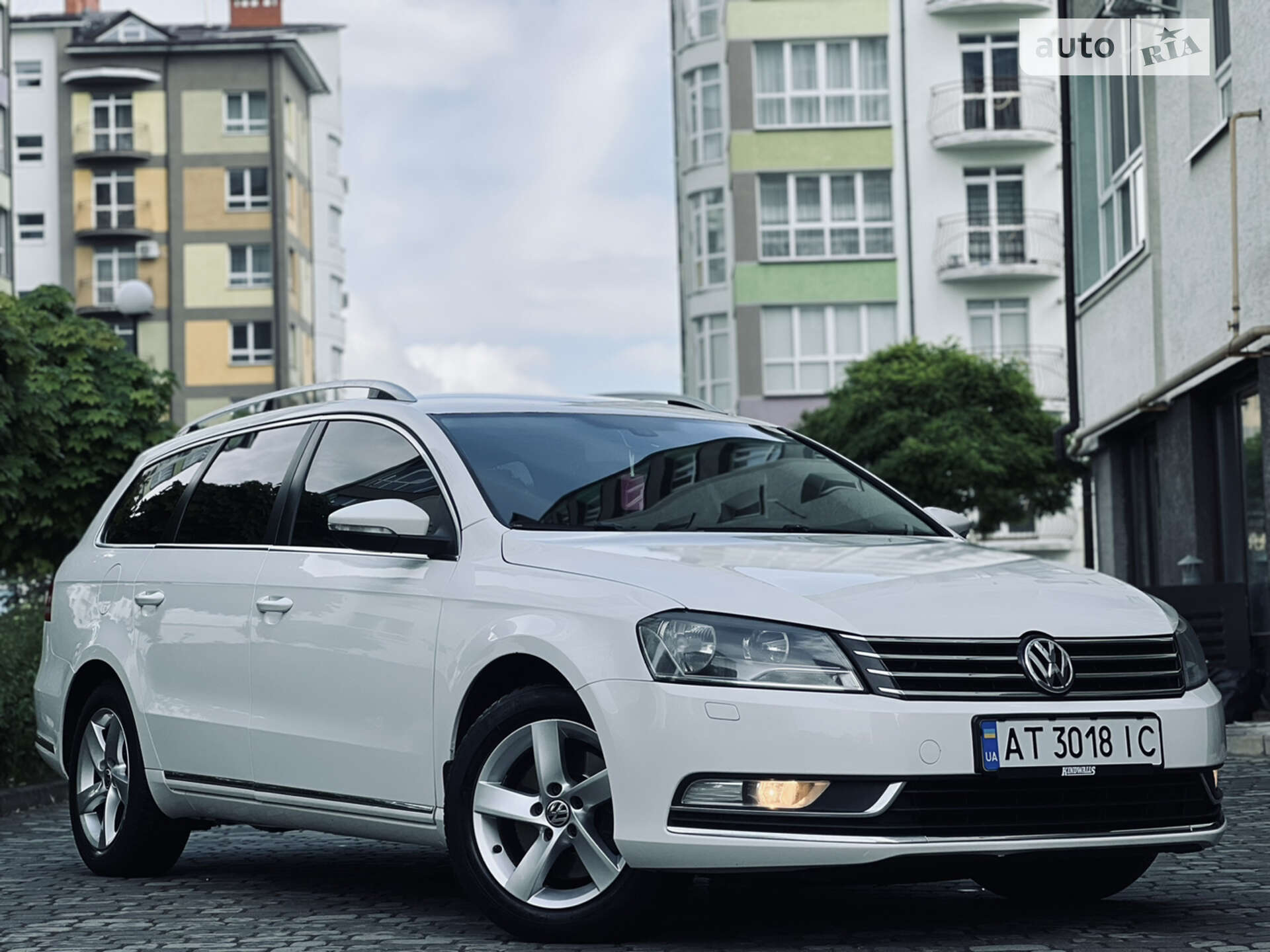 VOLKSWAGEN PASSAT 2010