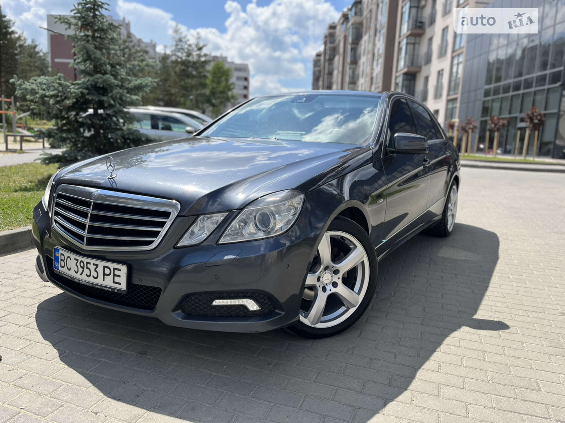 MERCEDES-BENZ E 200 2010