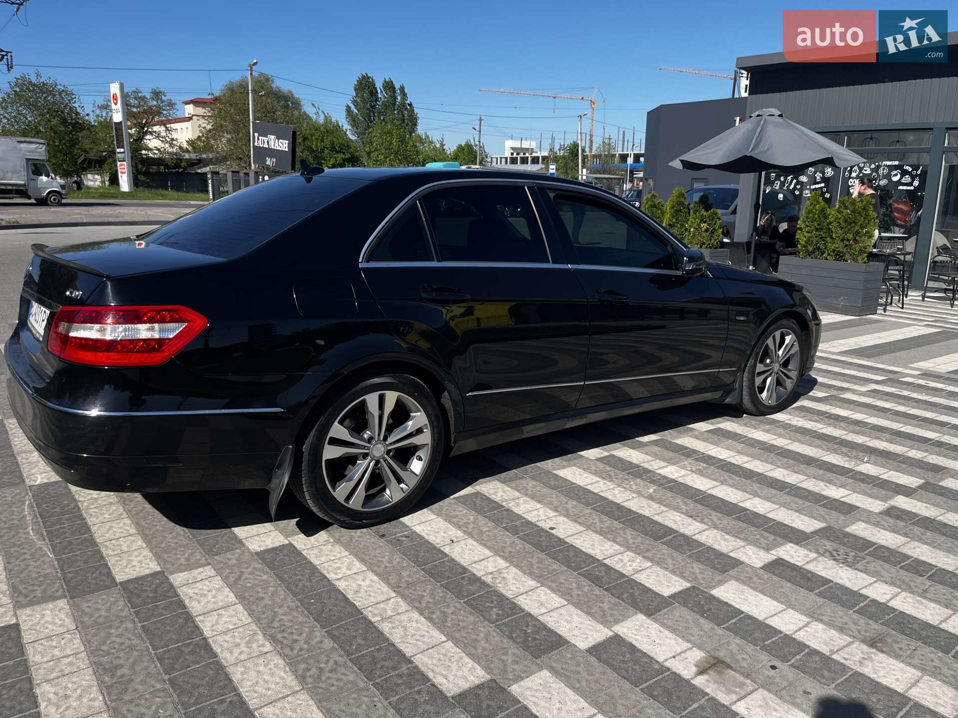 Mercedes-Benz E-Class 2011