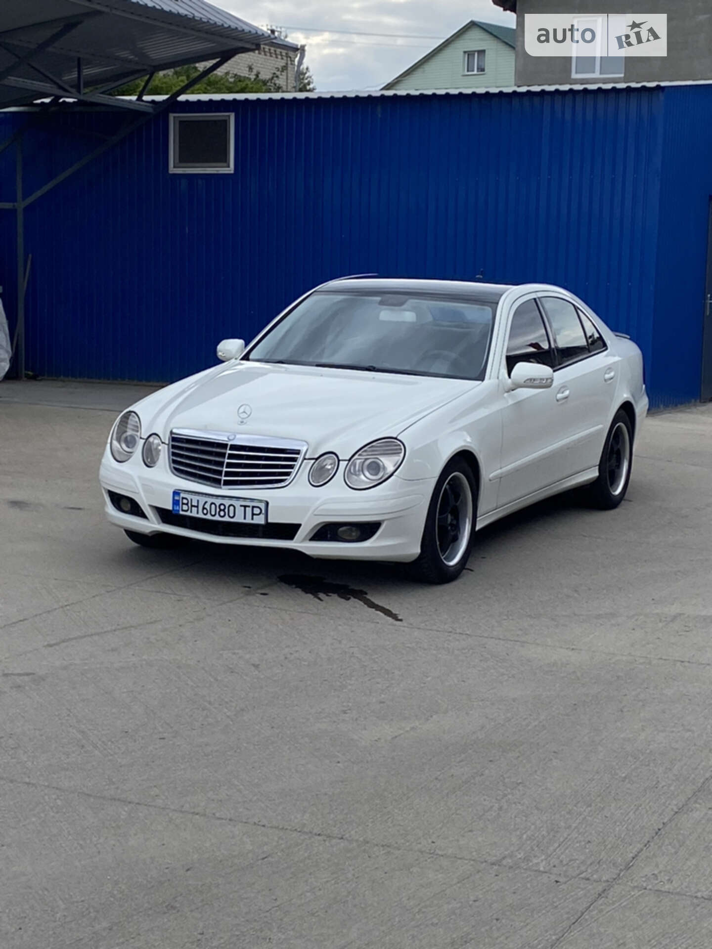Головне фото звіту автомобіля MERCEDES-BENZ E 200 2007