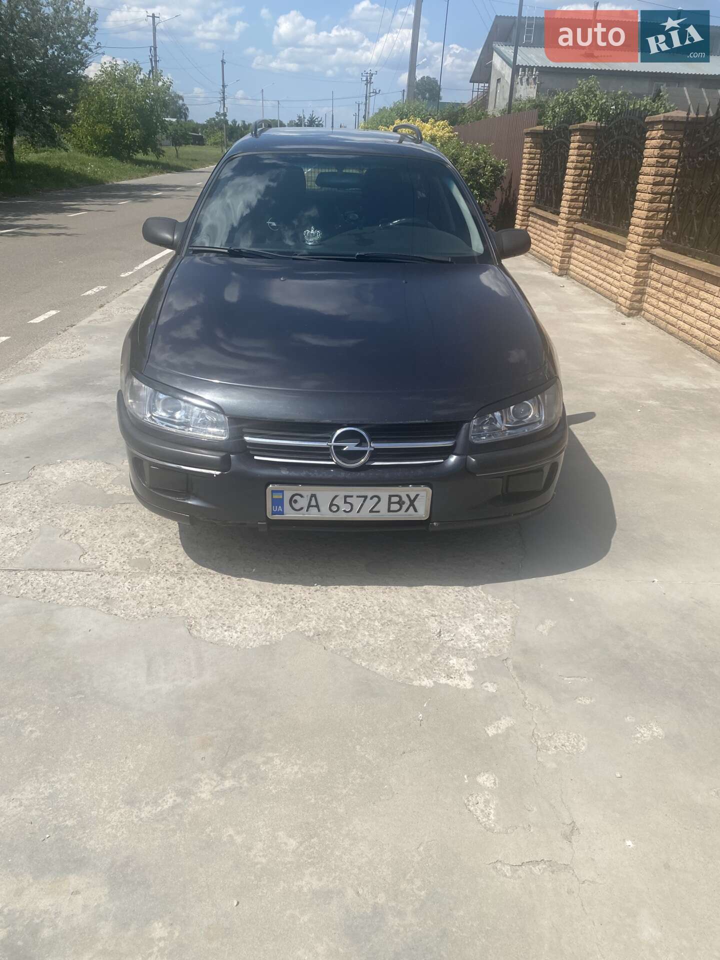 Головне фото звіту автомобіля OPEL OMEGA 1996