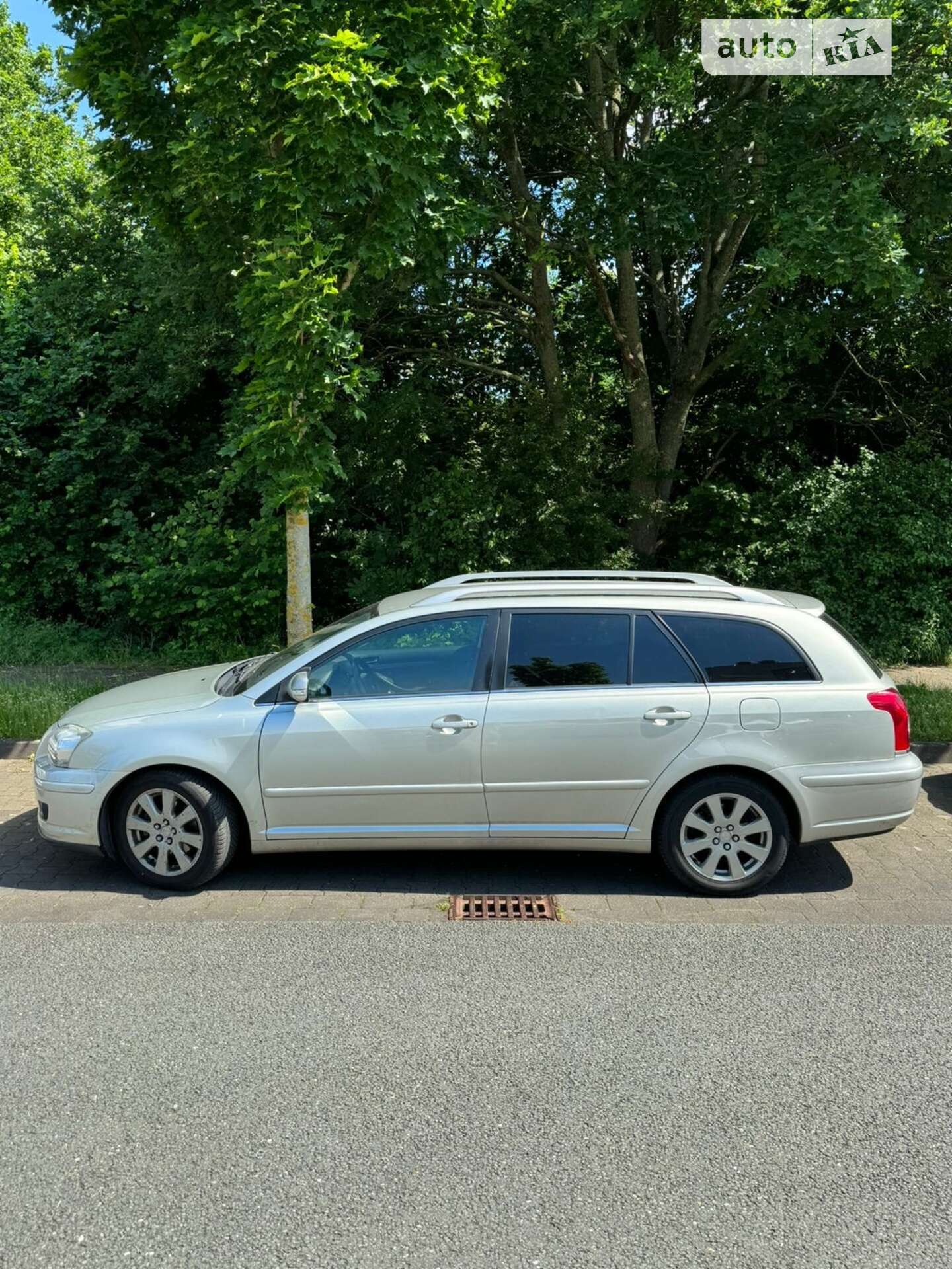 Головне фото звіту автомобіля TOYOTA AVENSIS 2005