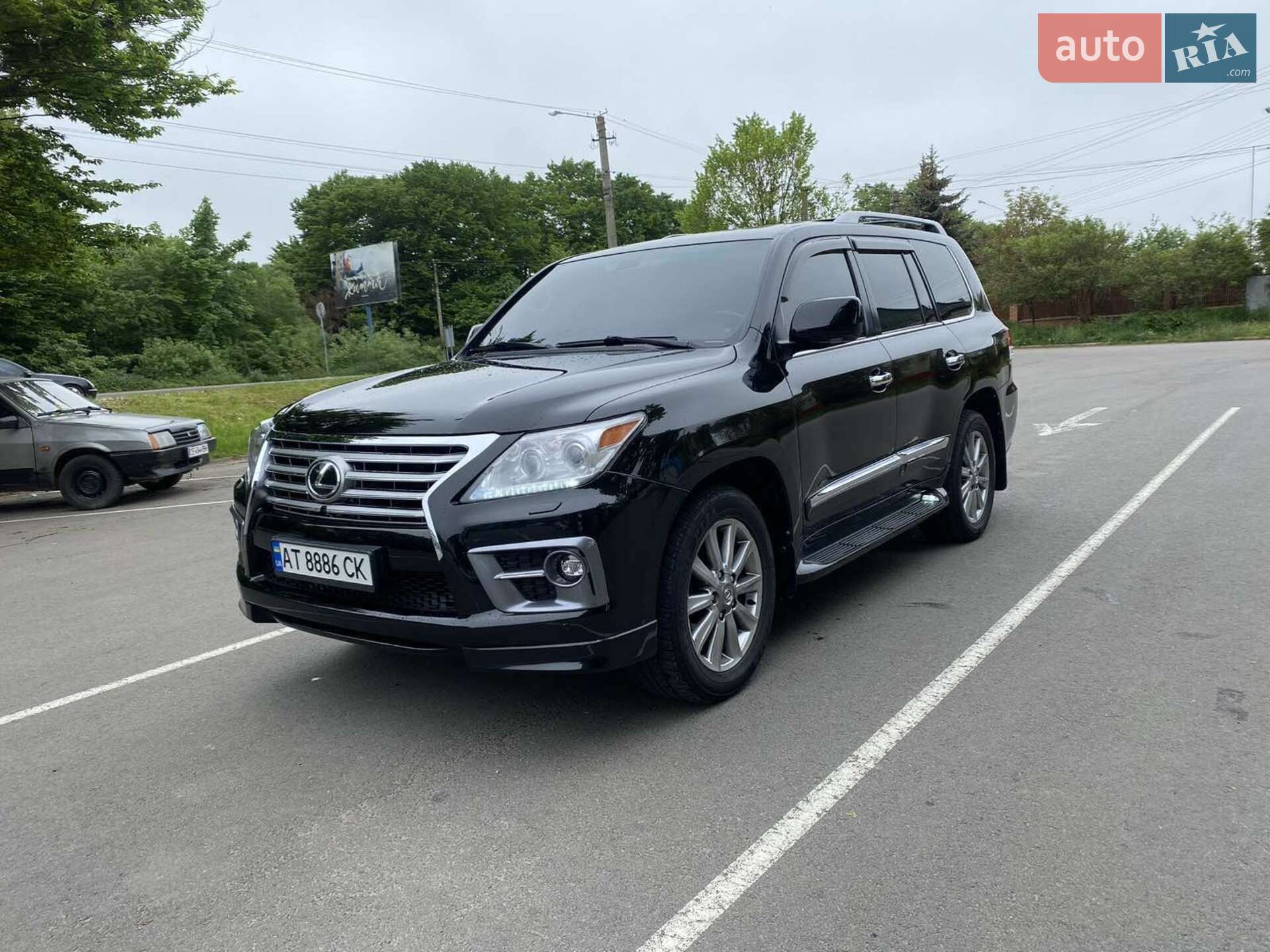 Lexus LX 2011